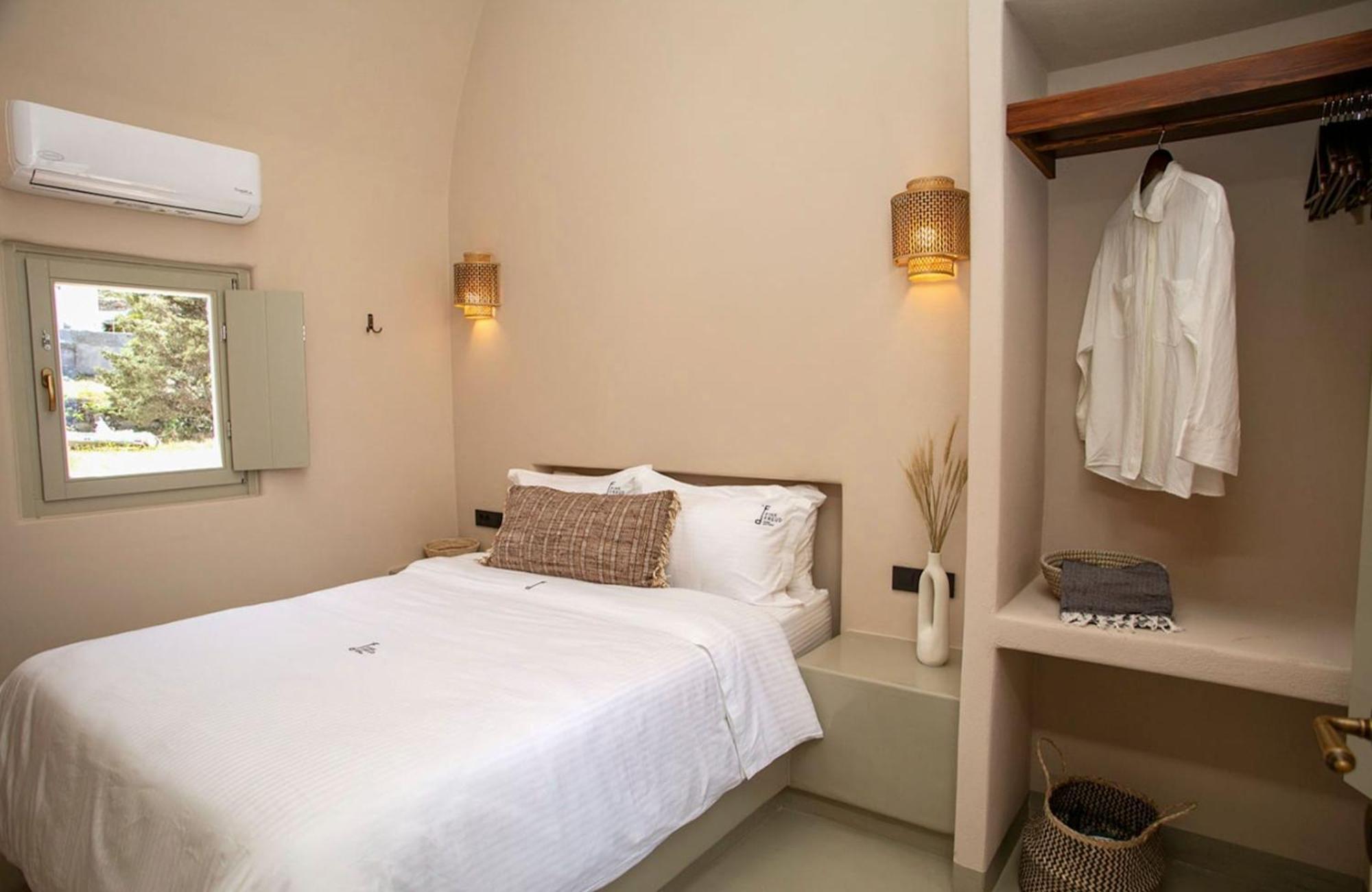 Signature Pfv Finikia Santorini Villa *