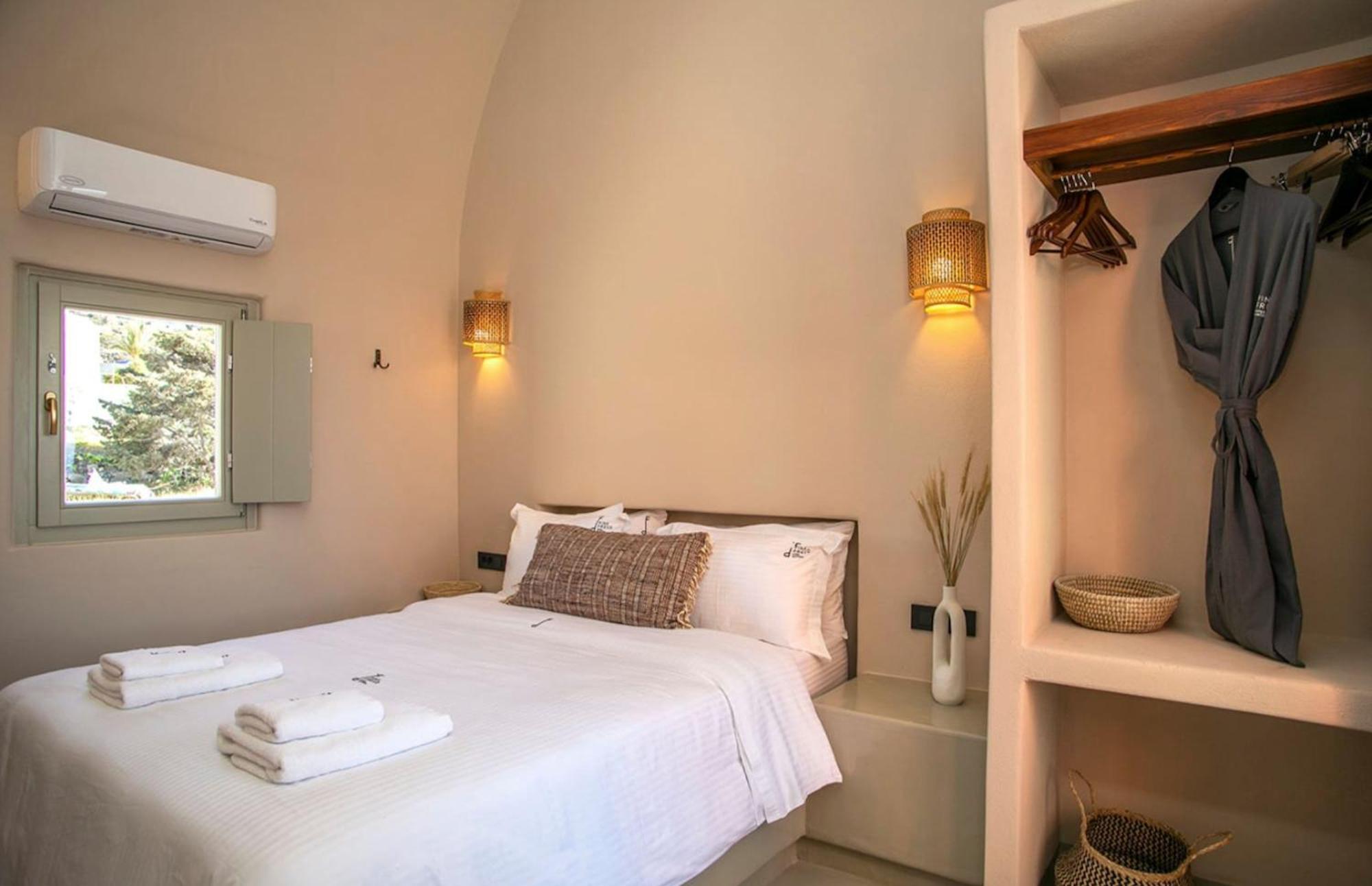 Signature Pfv Finikia Santorini Villa *