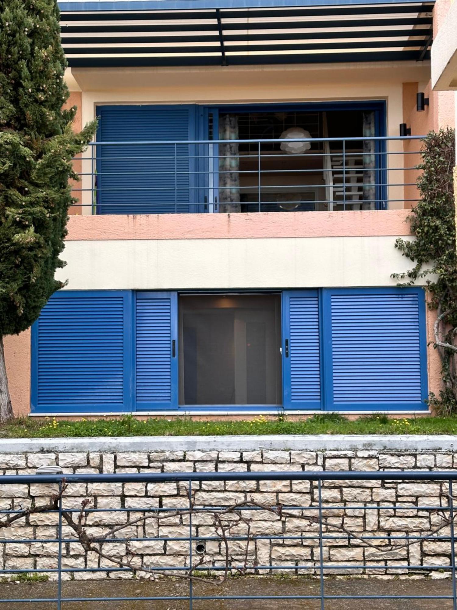 Blu Apt, Barbati *