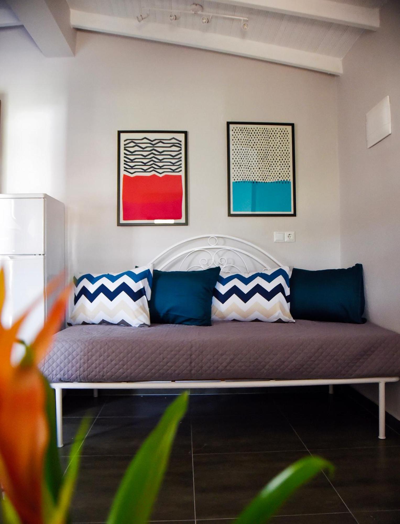 Nine 9 Beachfront Apartment
