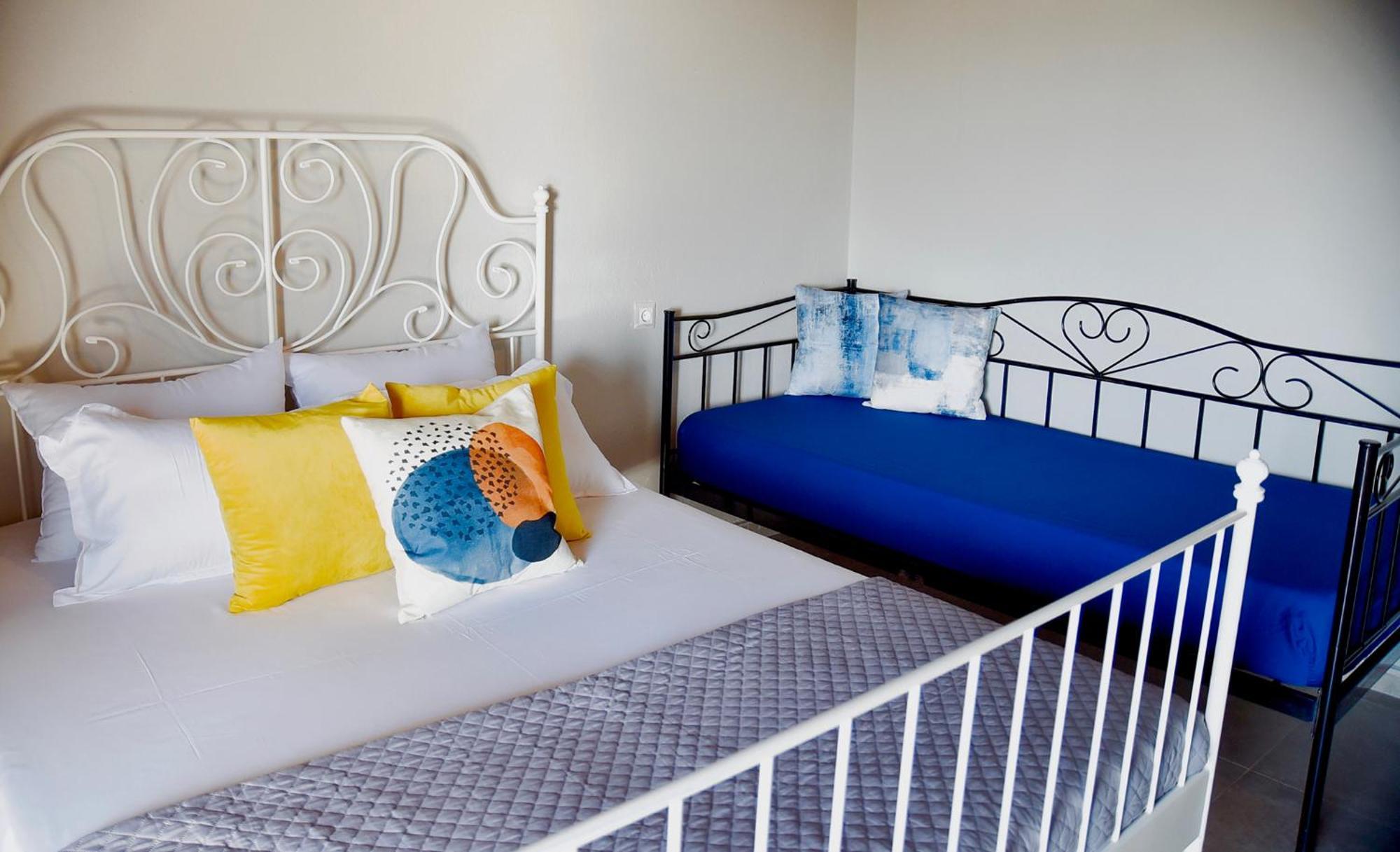 Nine 9 Beachfront Apartment Nea Kallikrateia