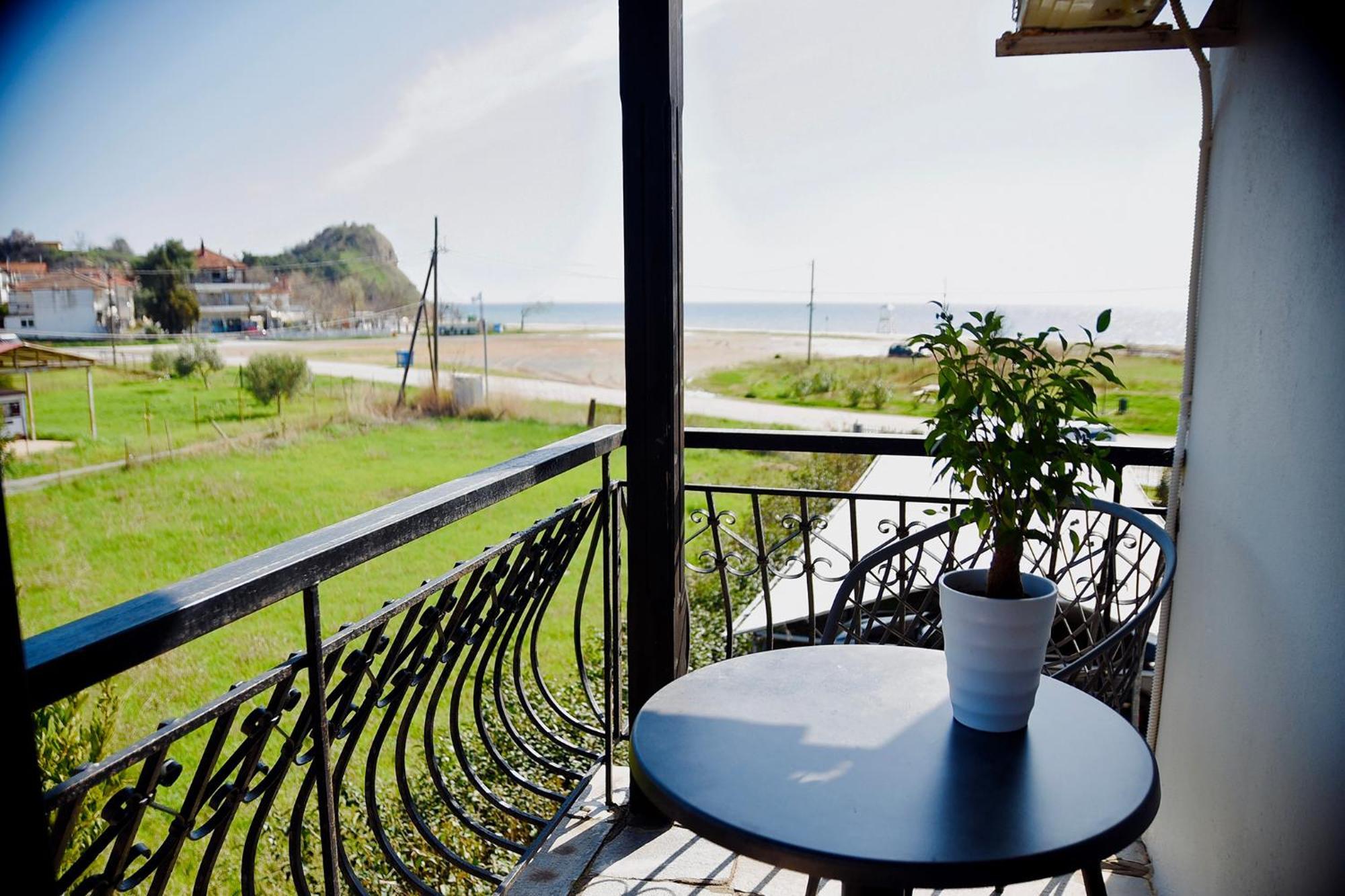 Nine 9 Beachfront * Nea Kallikrateia