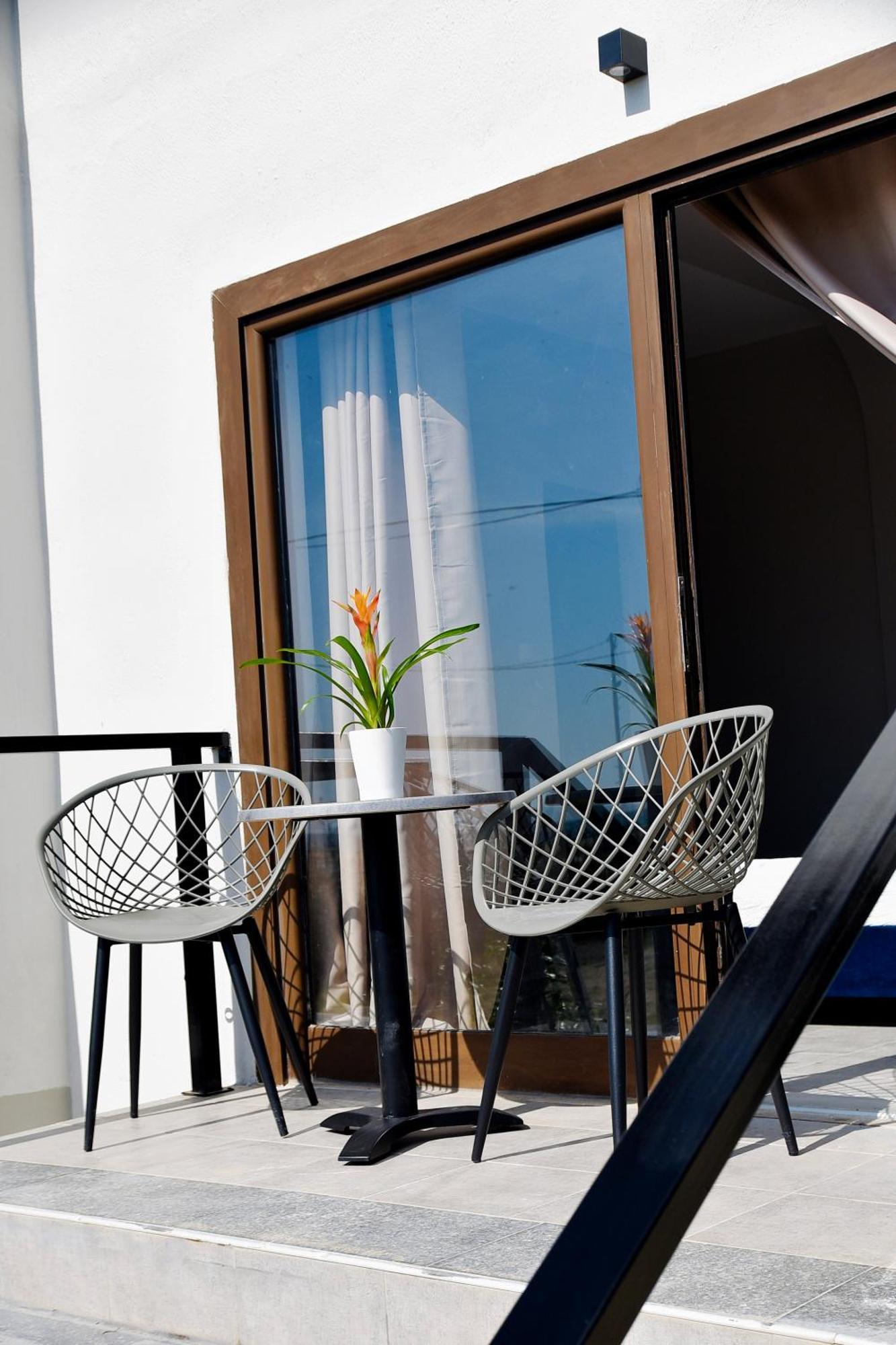Apartment Nine 9 Beachfront *