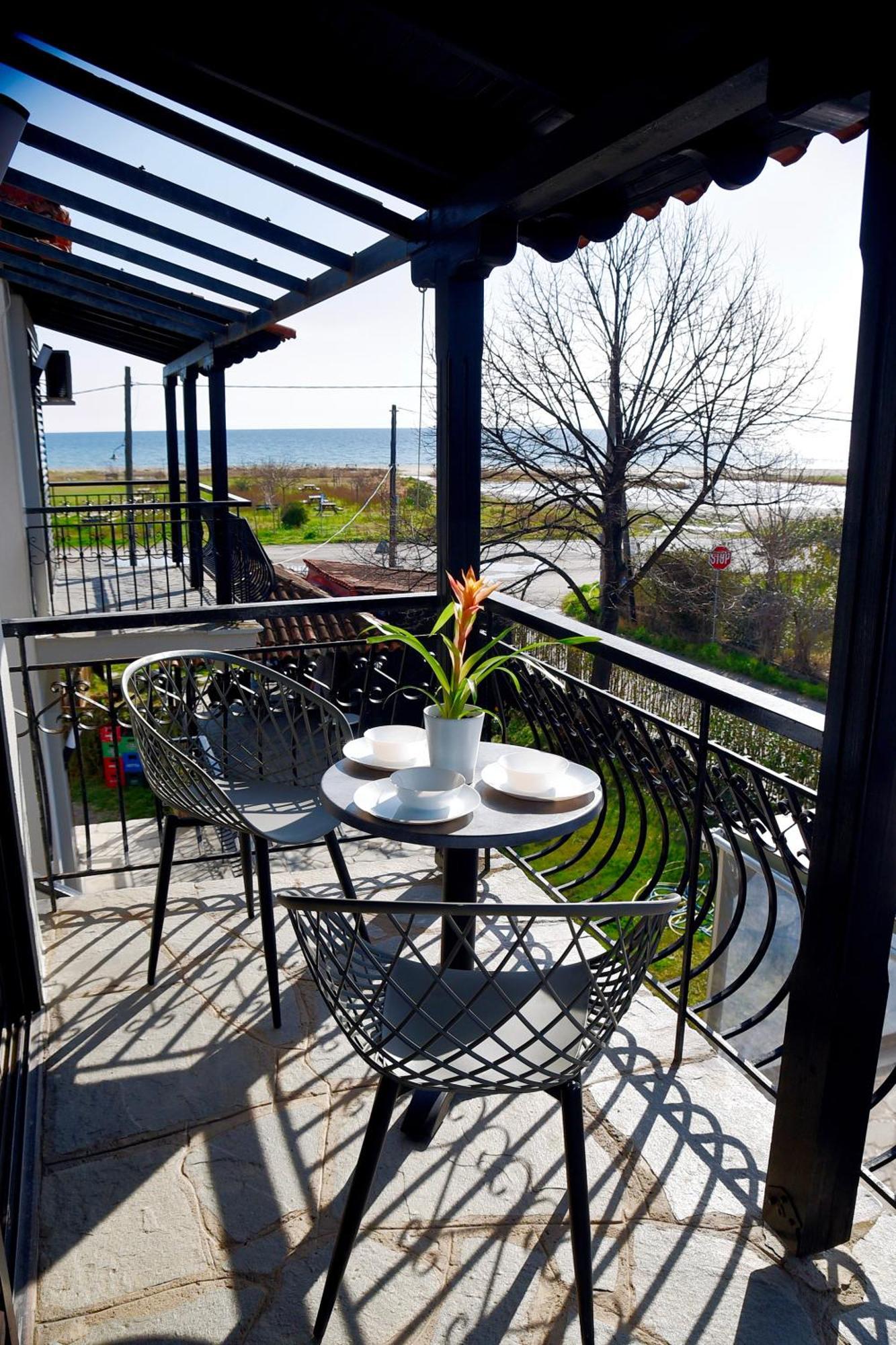 Nine 9 Beachfront Apartment