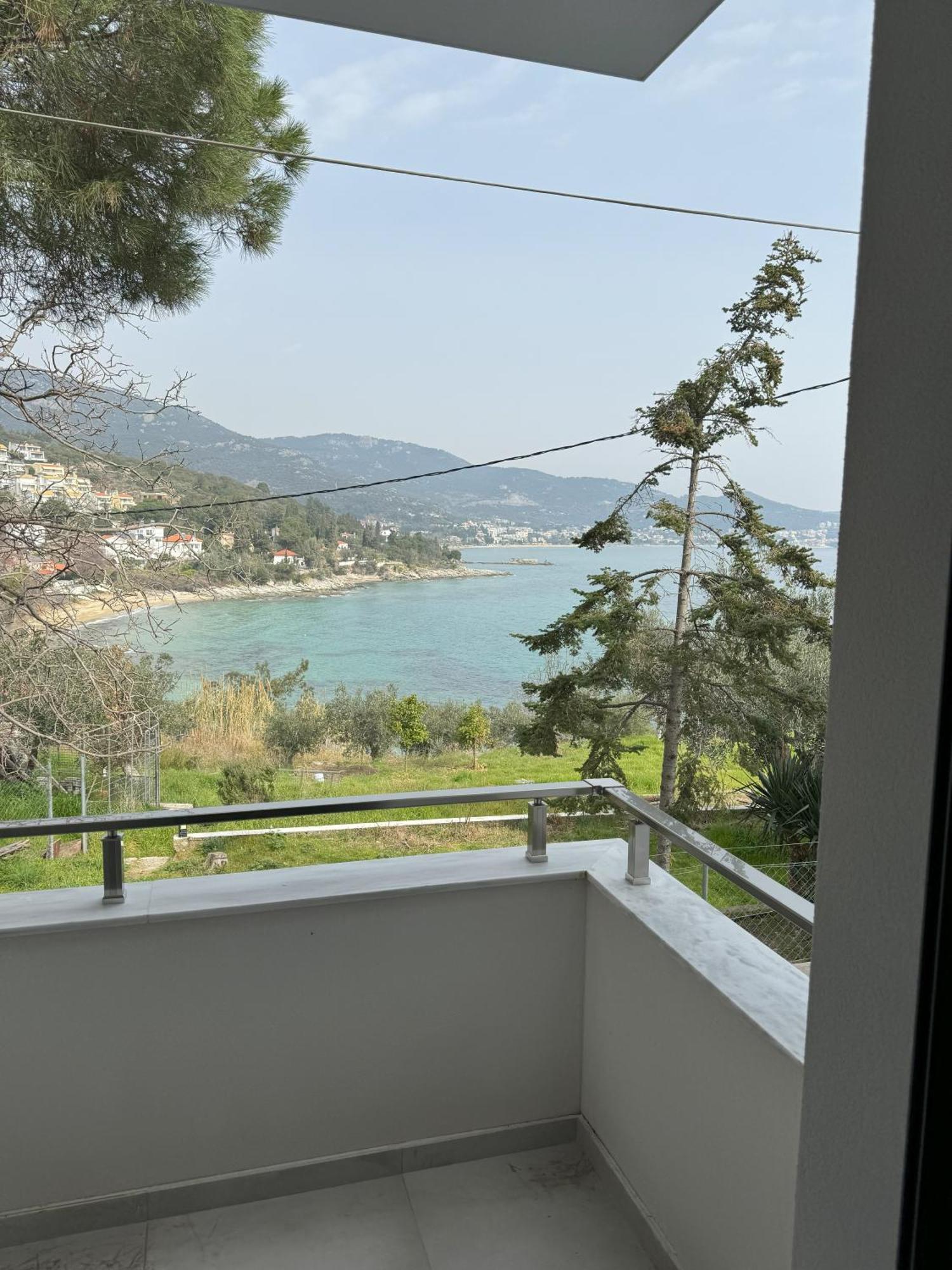 Acra Melia * Palaiontsiflikion