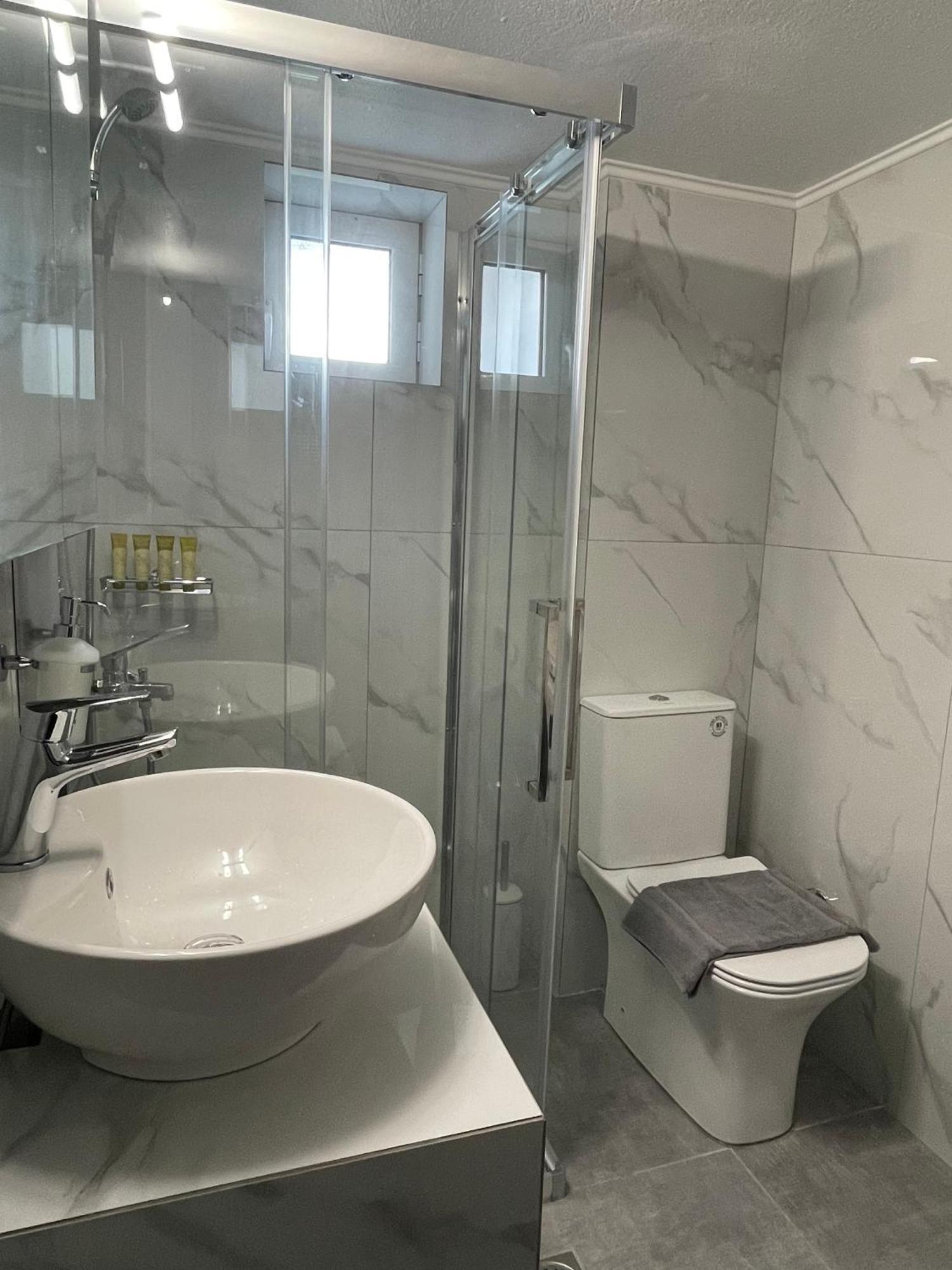 Dt Luxury Nea Peramos (Macedonia)