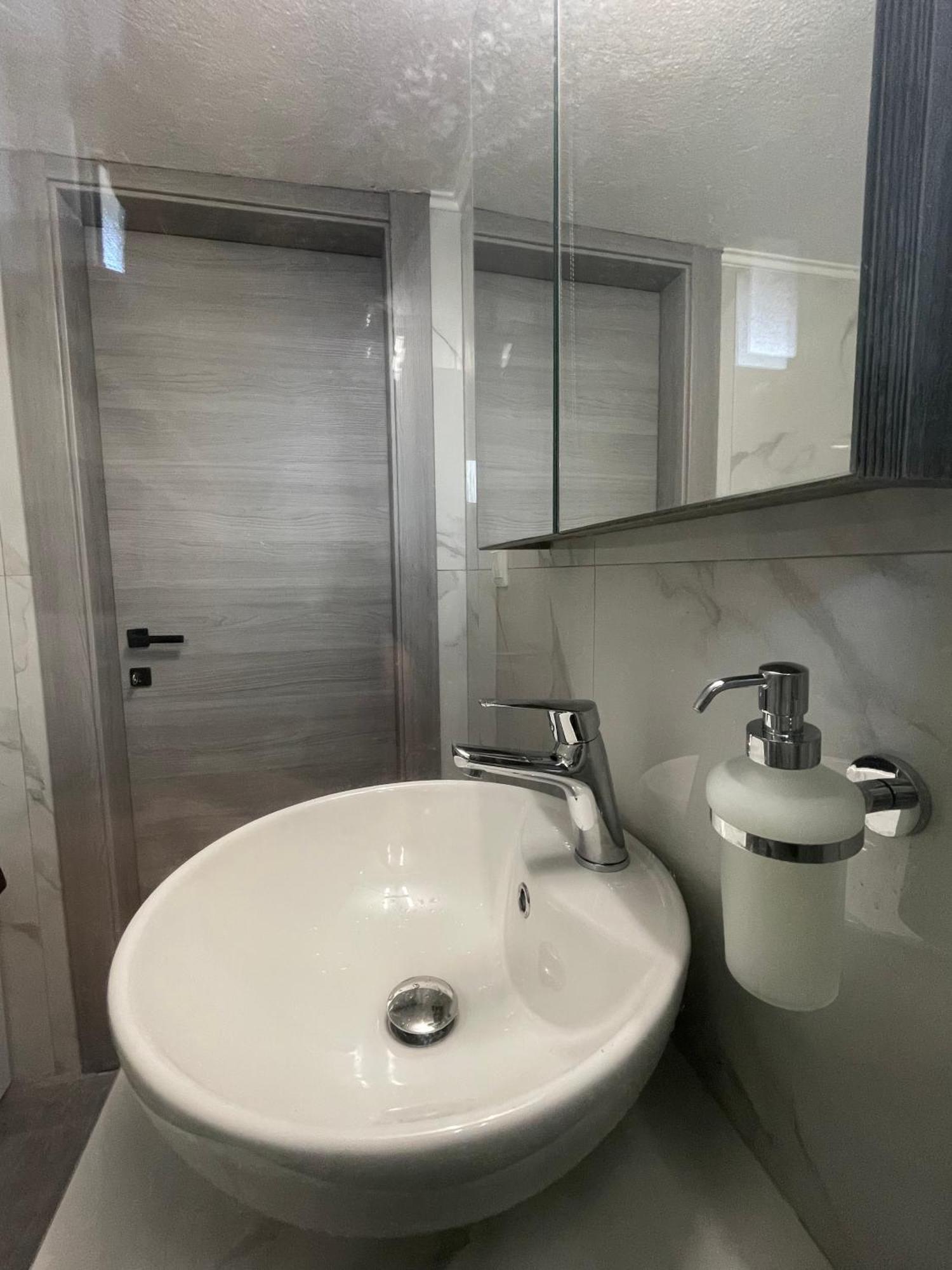 Dt Luxury Apartment