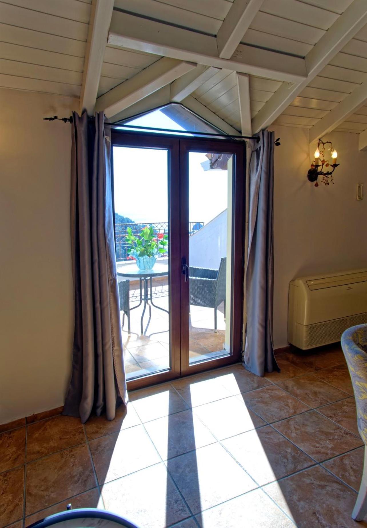 Villa Renata & Magic Parga