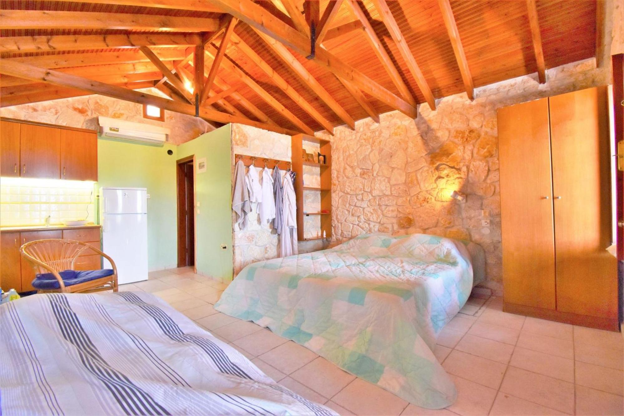 Holiday home Kaliva Near The Kriopigi