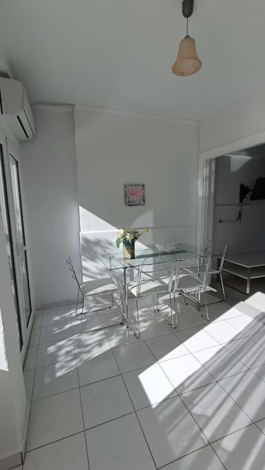 Apartment Chill Out *