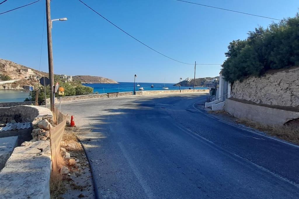 παραθαλάσσιο με θέα τον κόλπο βάρης Apartment Vari (Syros)