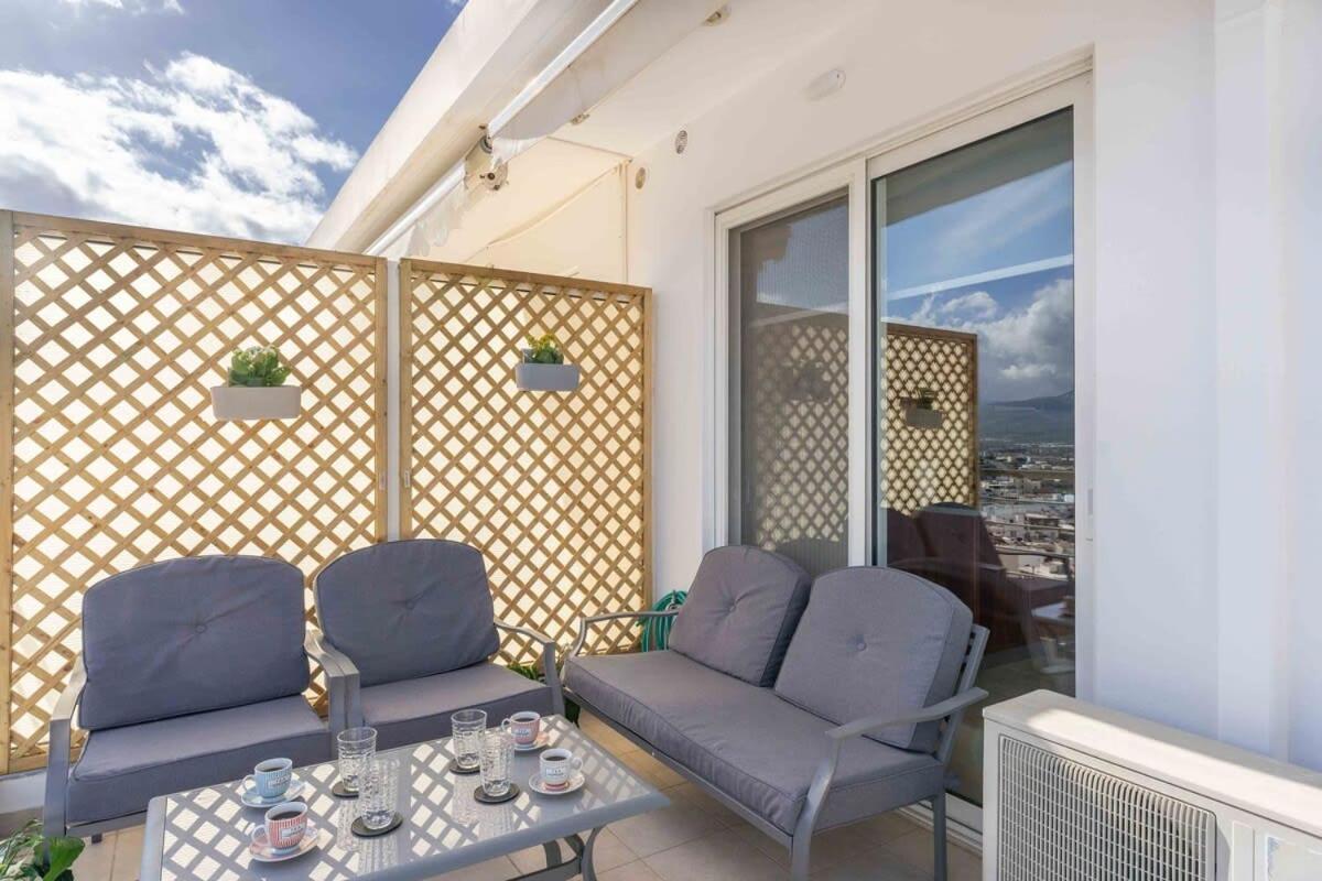 Panoramic Penthouse - Close To Sandy - Private Parking Apartment