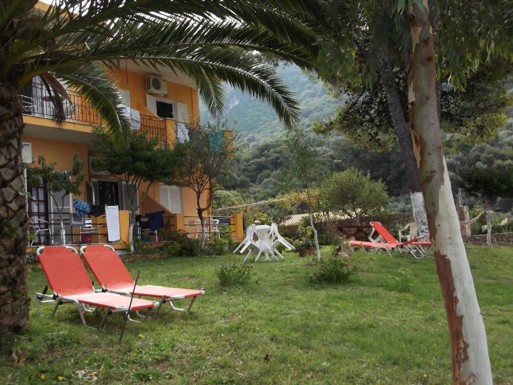 George's Aparthotel *