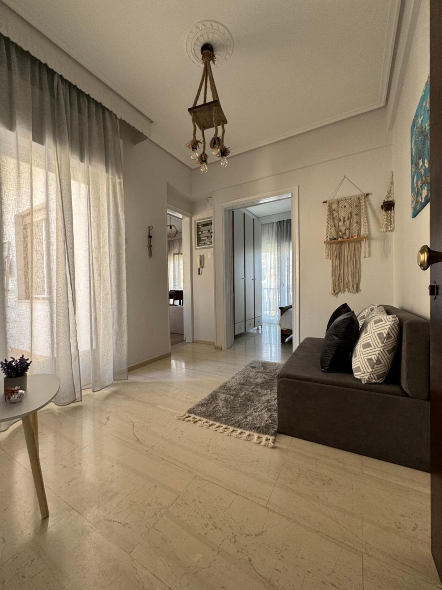 Elena's Seaside Apartment *