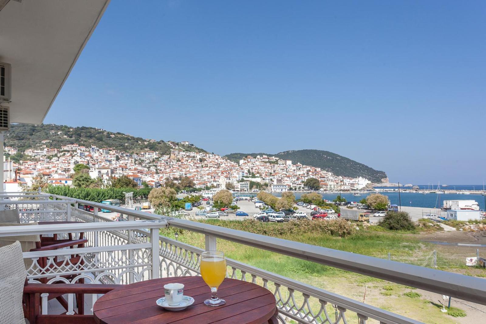Mon Repos Panormos (Skopelos)