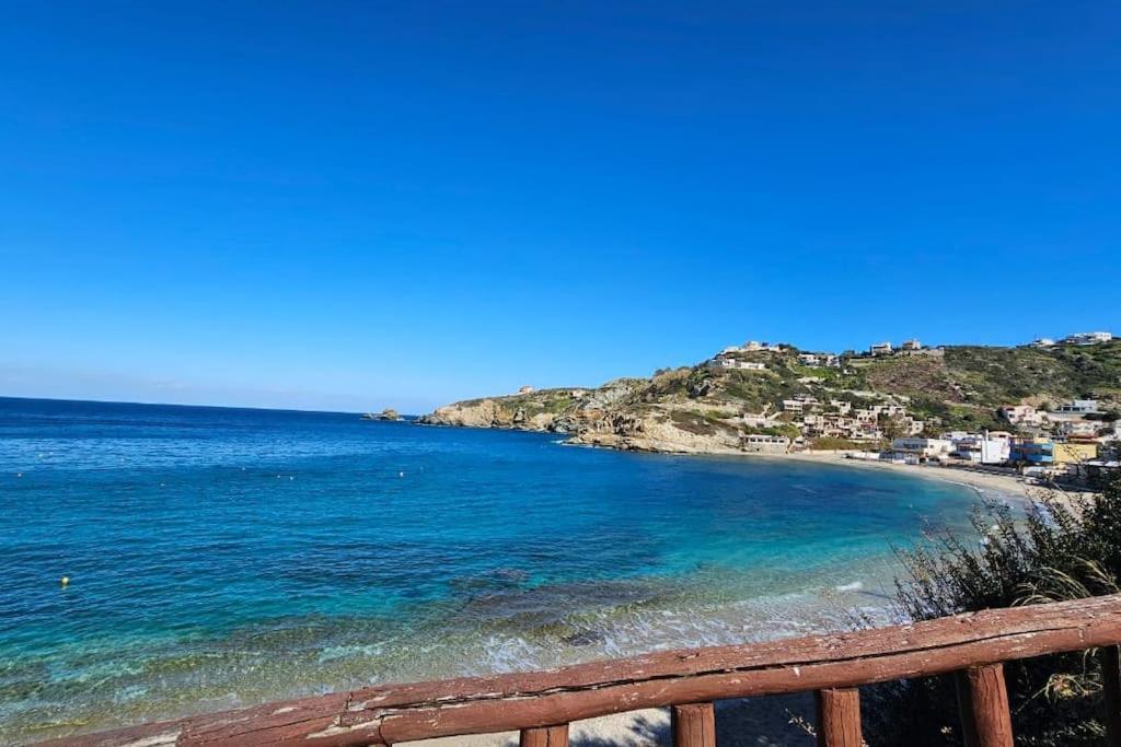 Apartment Beachfront Cozy Sea View Lygaria