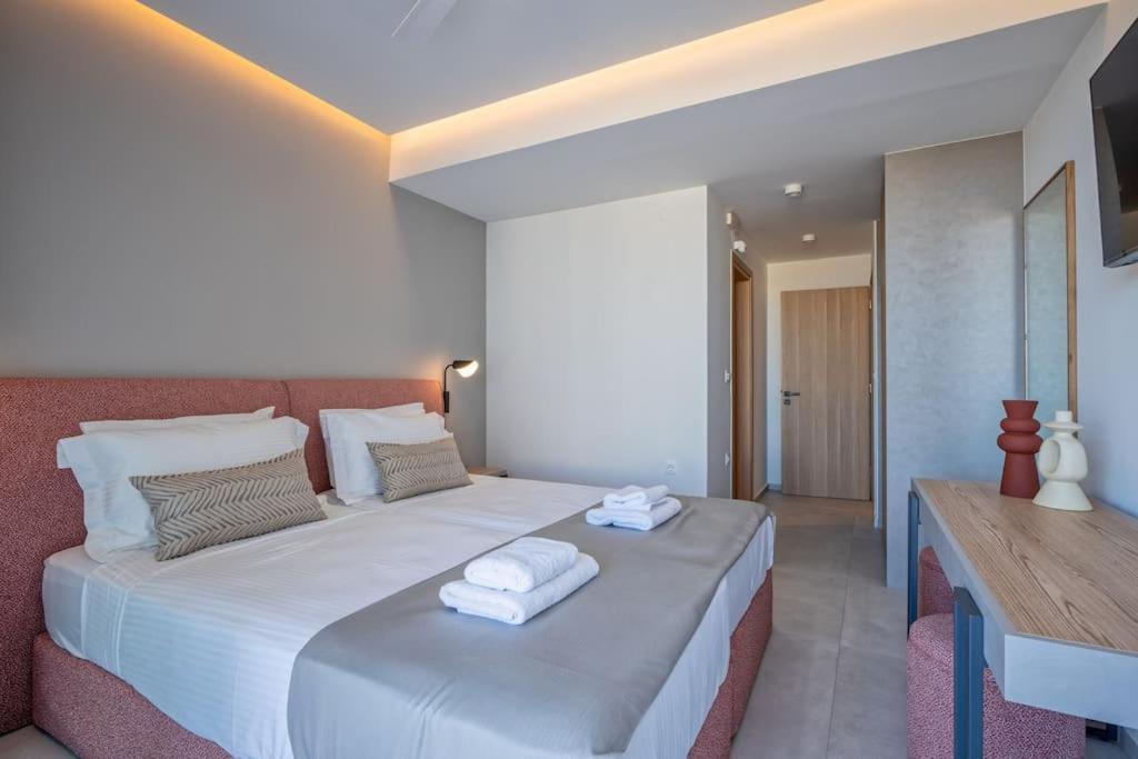 Villa Skyline Villas, By Hellocrete