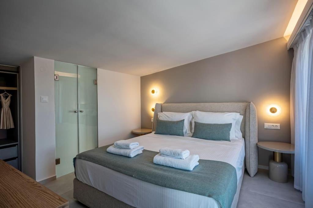 Villa Skyline Villas, By Hellocrete *
