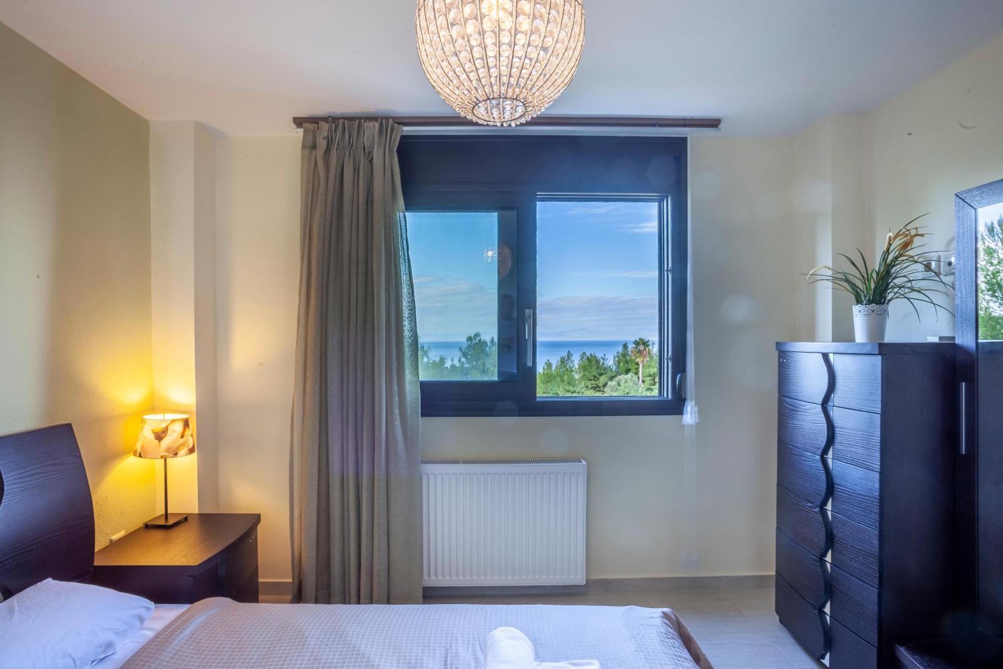 Perfect View Deny With 6 Bedrooms And Heated Pool Villa *