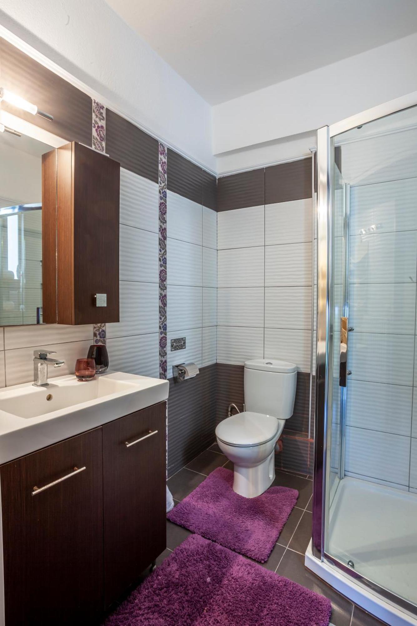 Perfect View Deny With 6 Bedrooms And Heated Pool Villa *