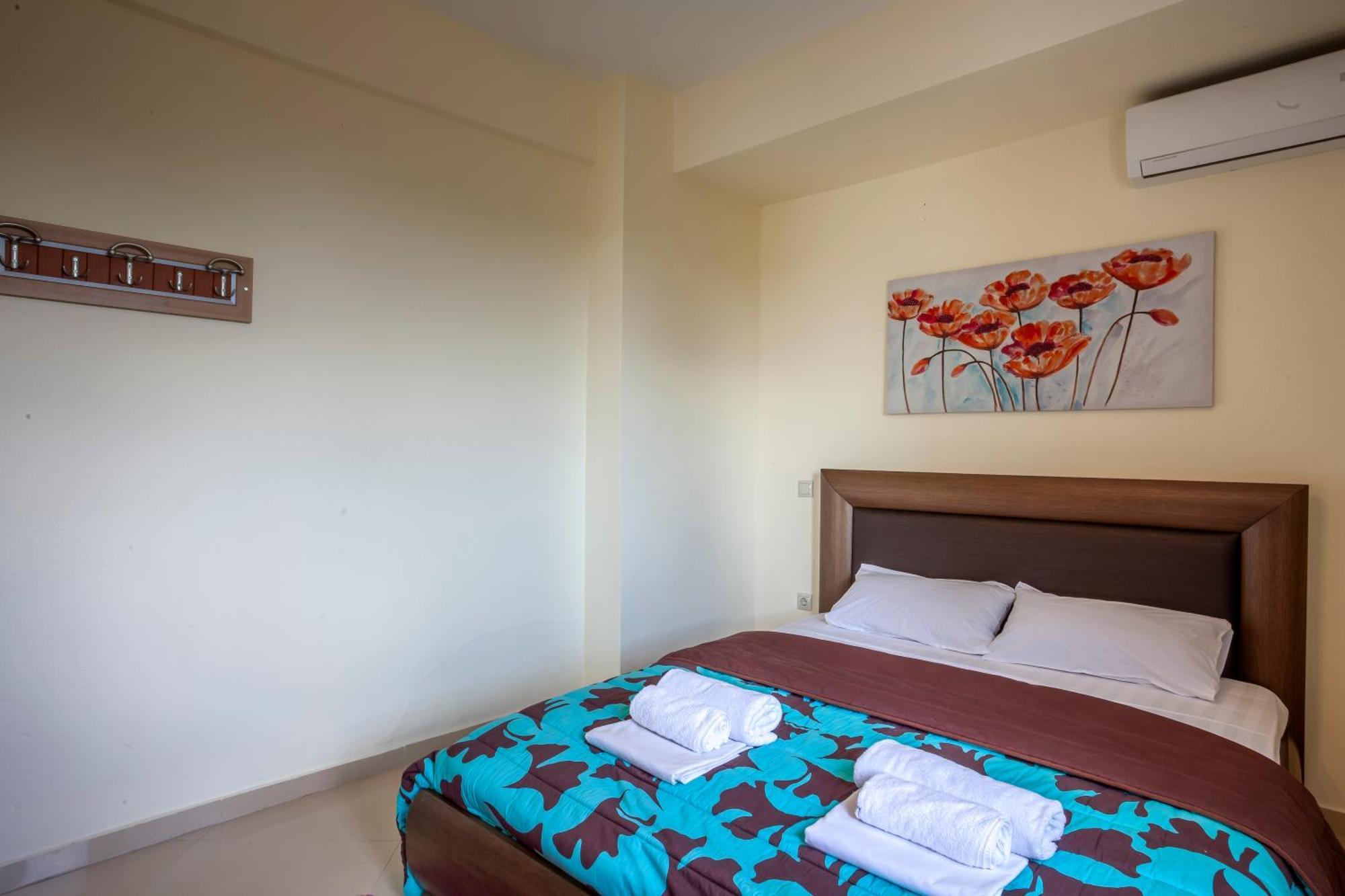 Perfect View Deny With 6 Bedrooms And Heated Pool Villa *