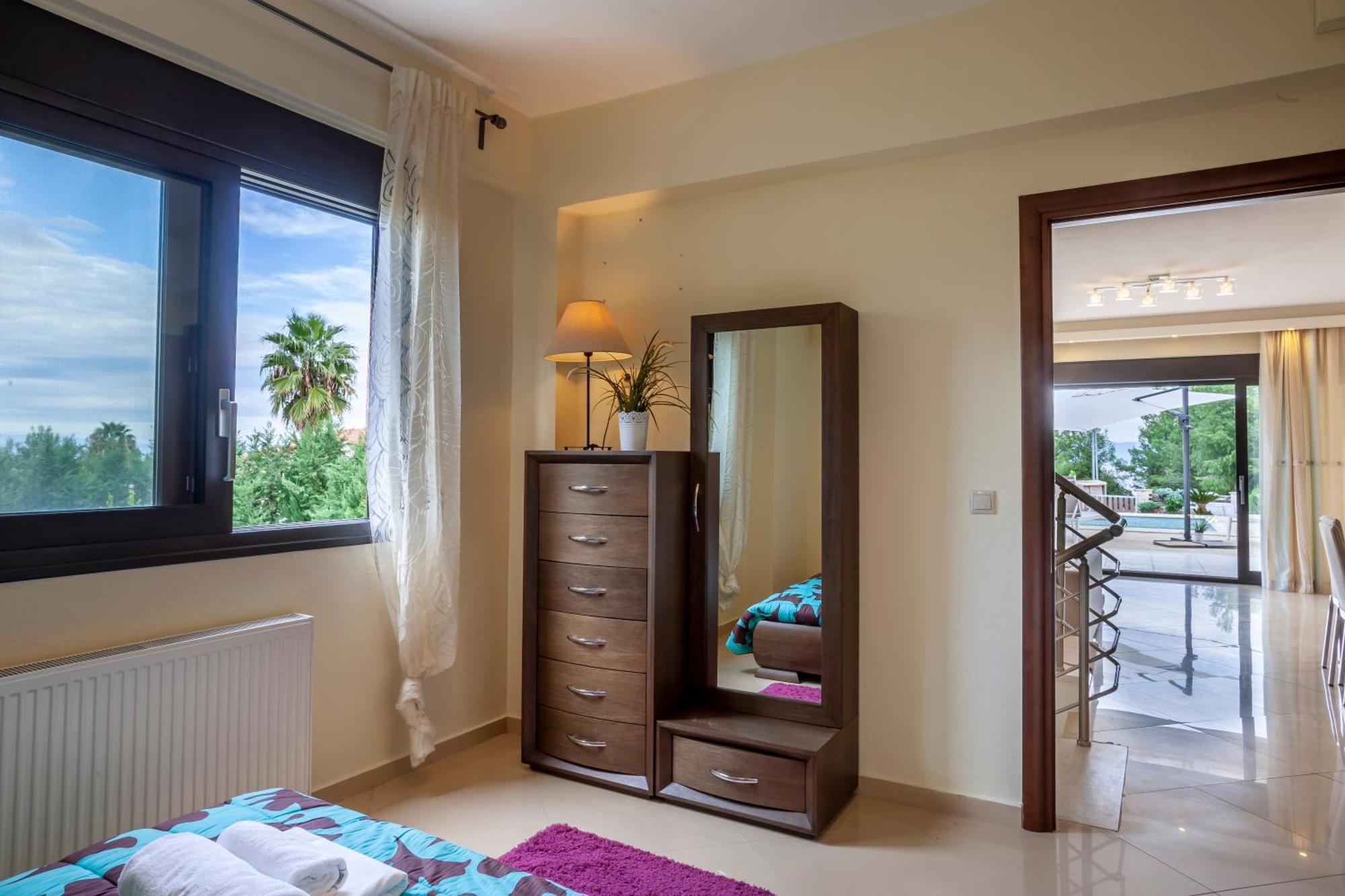 Perfect View Deny With 6 Bedrooms And Heated Pool * Hanioti