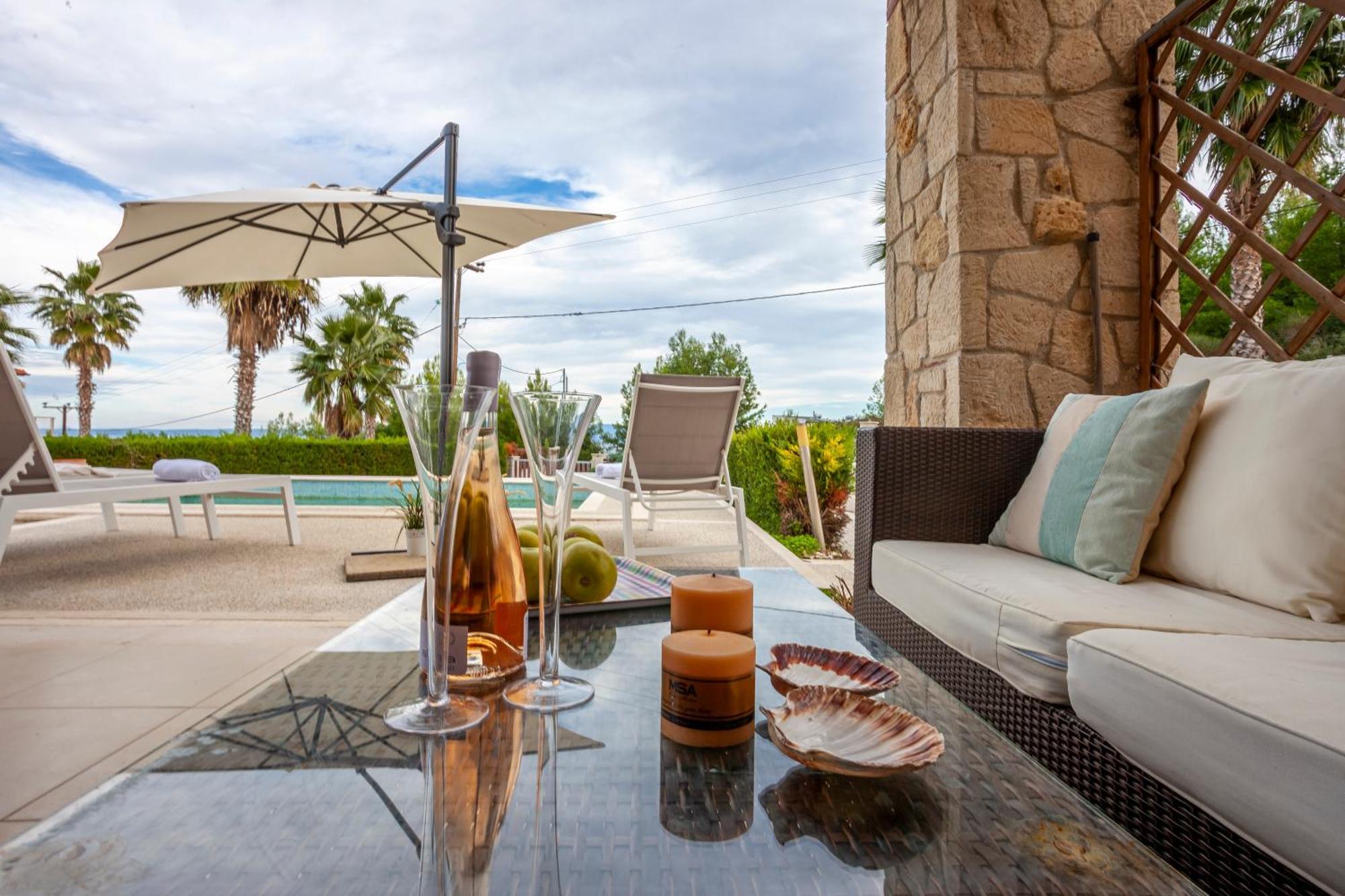 Perfect View Deny With 6 Bedrooms And Heated Pool Villa Hanioti