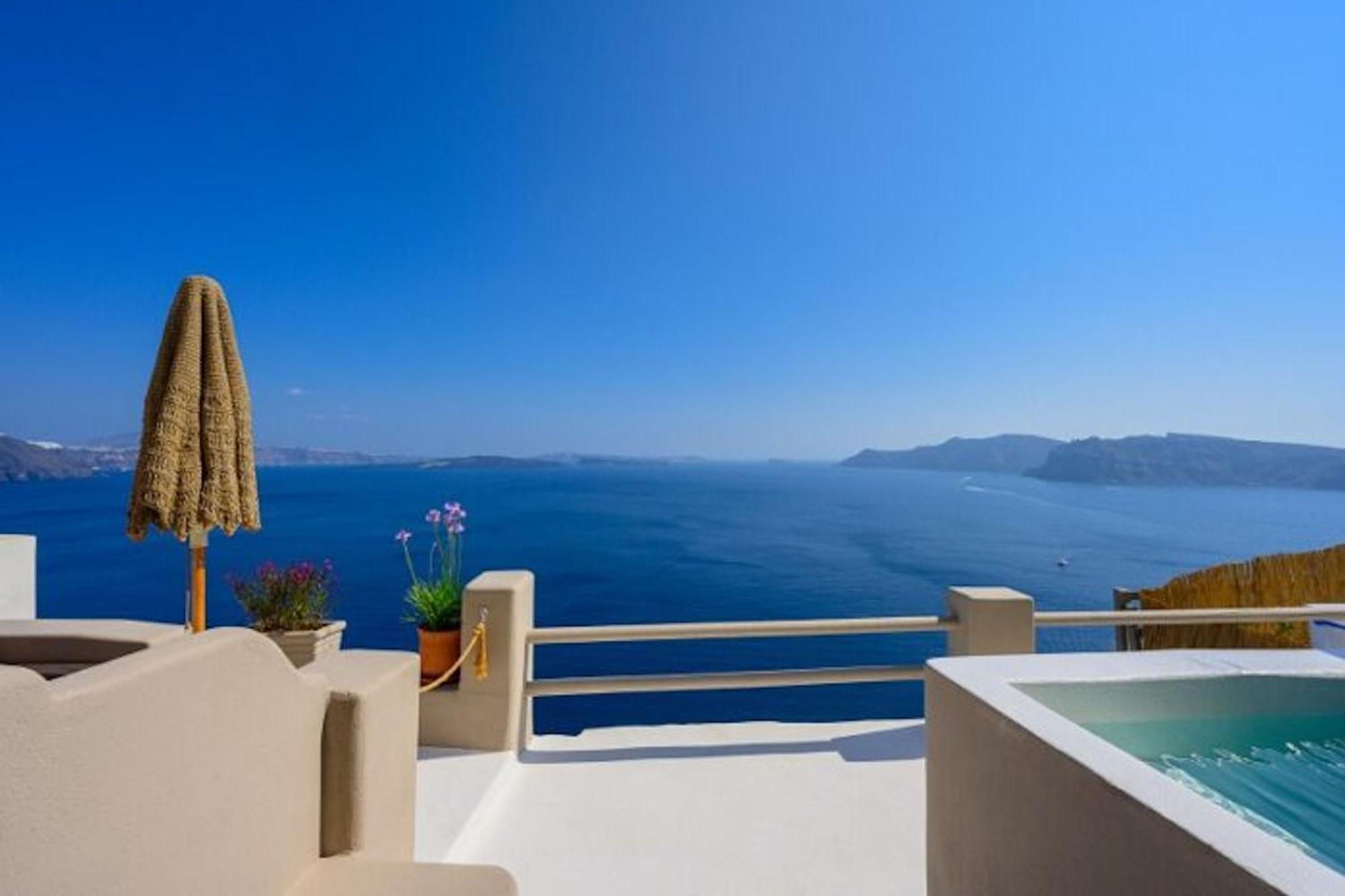 Stunning Santorini Villa 1 Bedroom Villa Supreme Private Heated Plunge Pool Beautiful Caldera Sea Views Oia Villa *