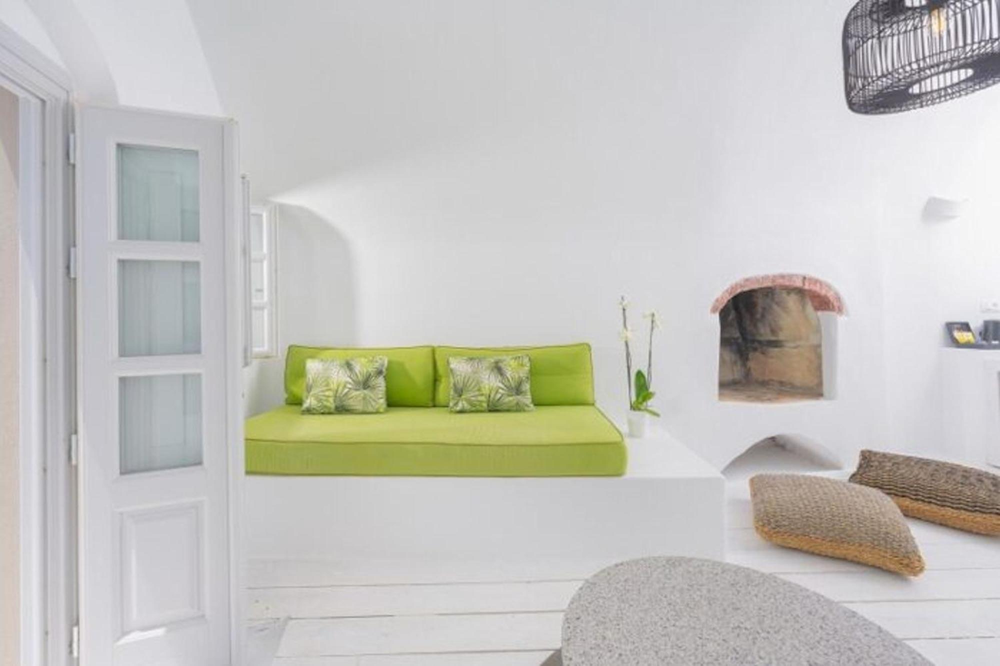 Stunning Santorini Villa 1 Bedroom Villa Supreme Private Heated Plunge Pool Beautiful Caldera Sea Views Oia * Oia (Santorini)