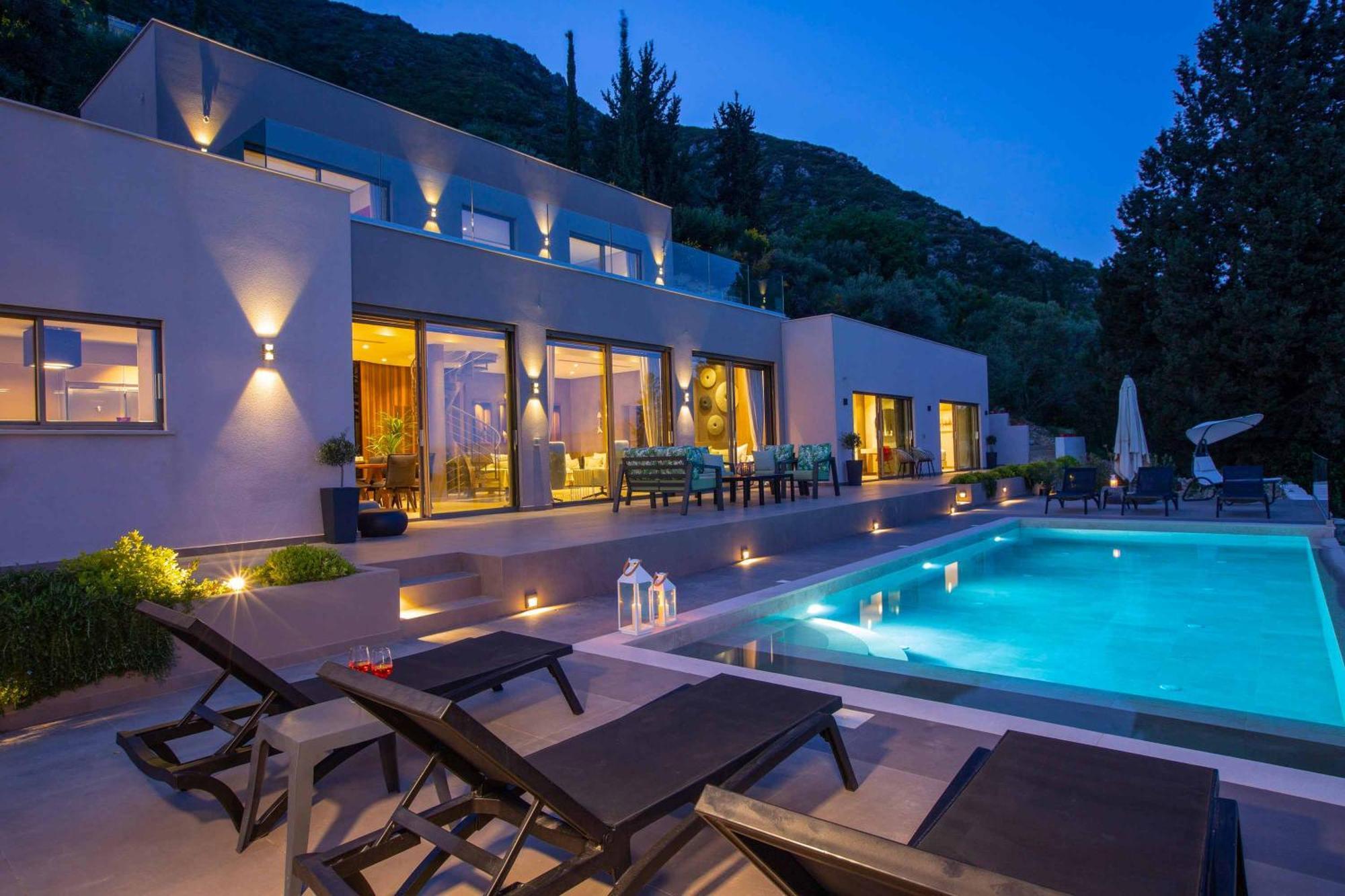 Ino Lefkas Nydri (Lefkada)