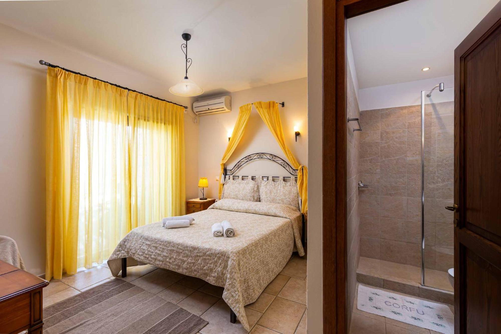 Ionia With Pool And Sea View Villa Gaios