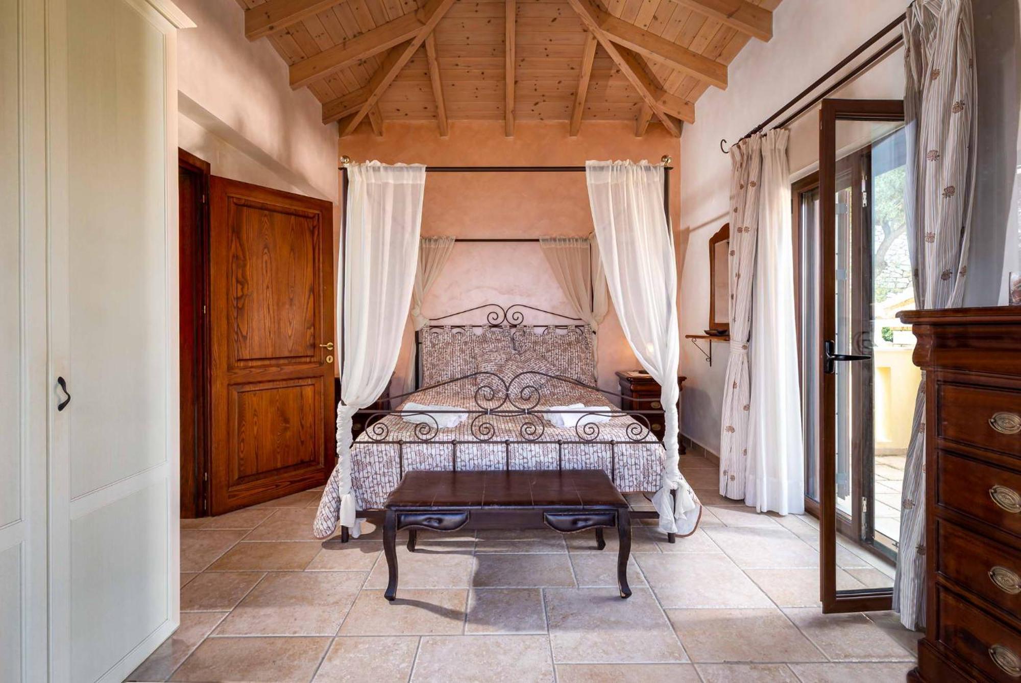 Villa Ionia With Pool And Sea View *