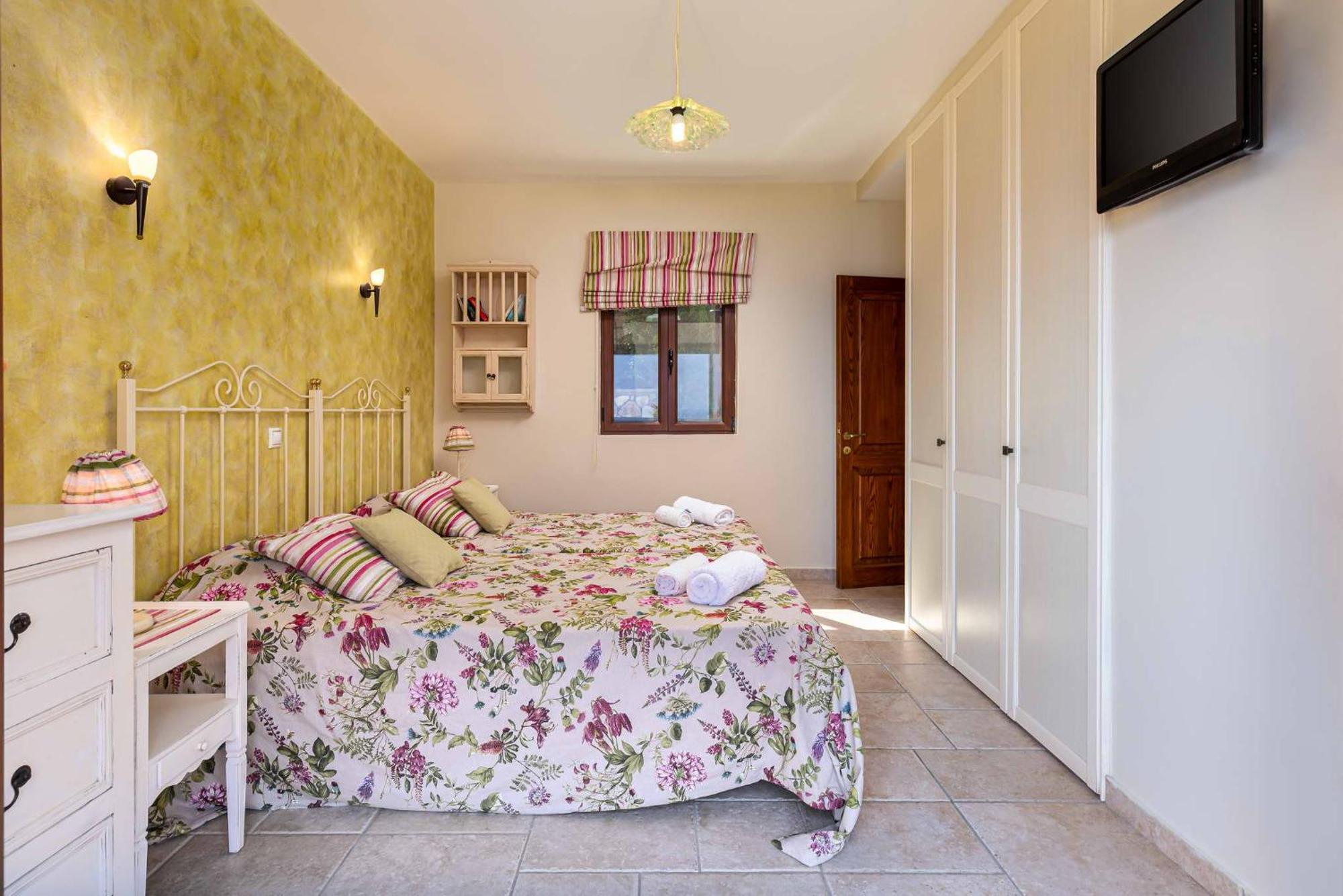 Villa Ionia With Pool And Sea View Gaios
