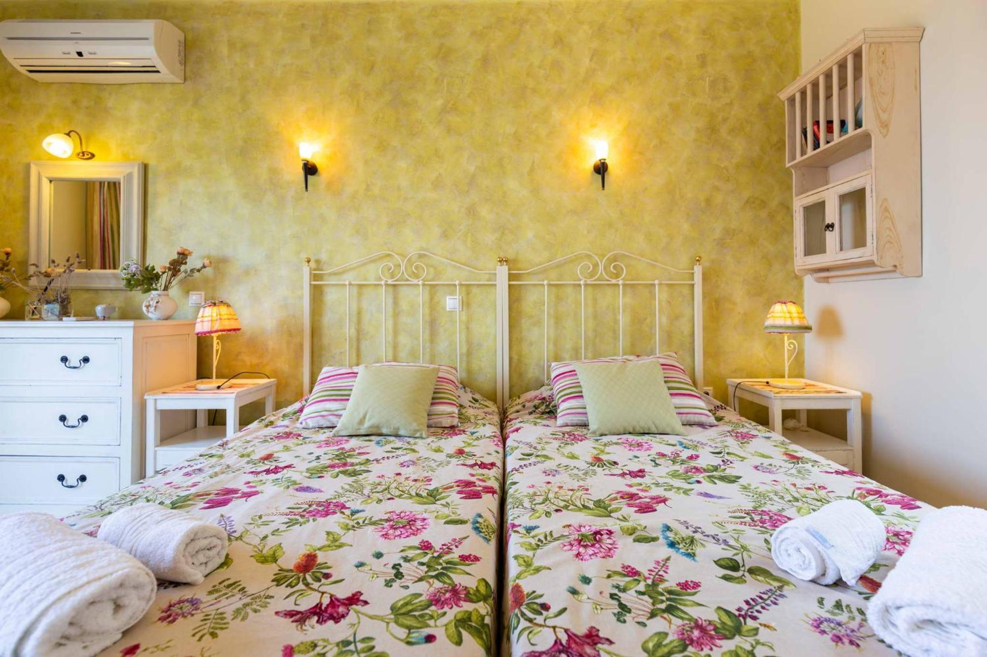 Ionia With Pool And Sea View Villa Gaios