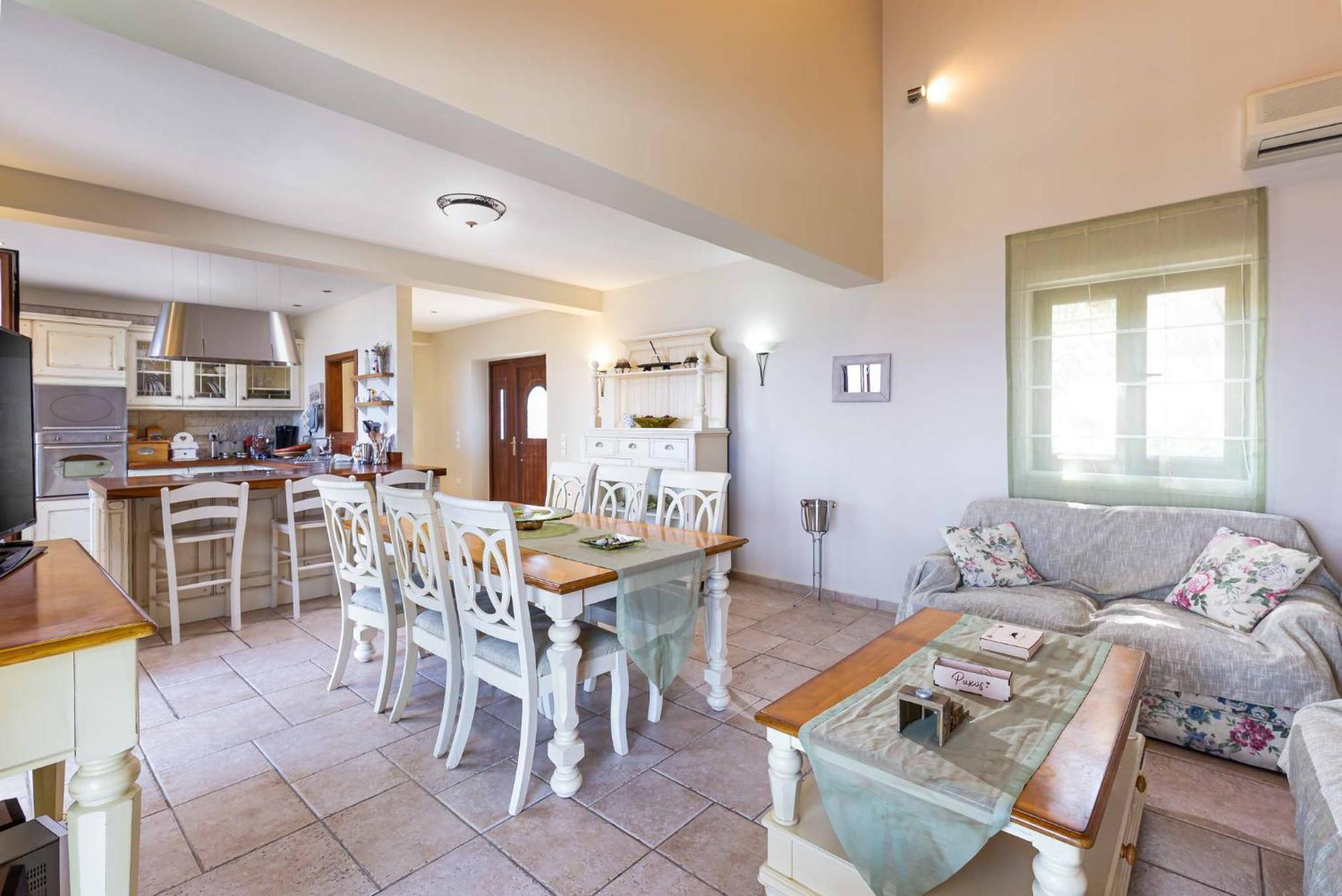Villa Ionia With Pool And Sea View