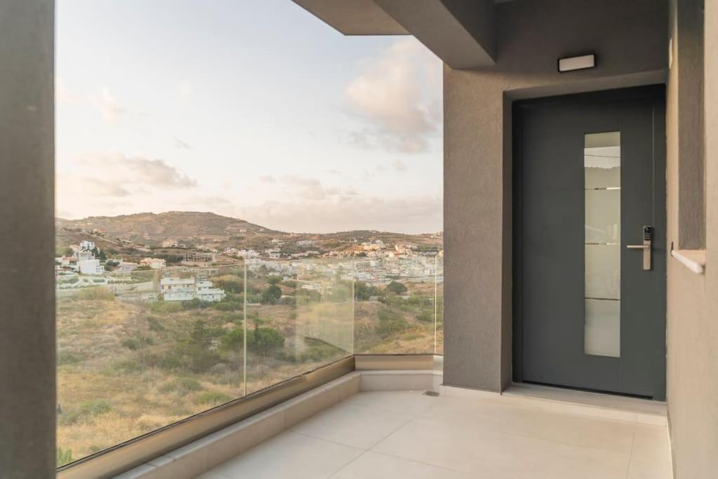 Endless View Luxury By The Sea Apartment
