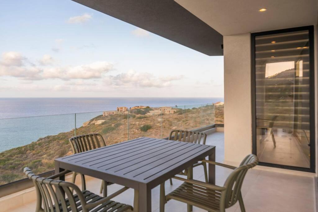Endless View Luxury By The Sea Apartment *