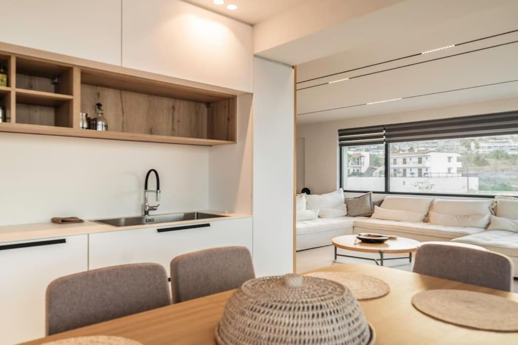 Apartment Endless View Luxury By The Sea