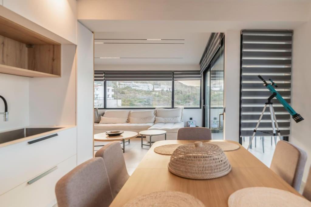 Apartment Endless View Luxury By The Sea
