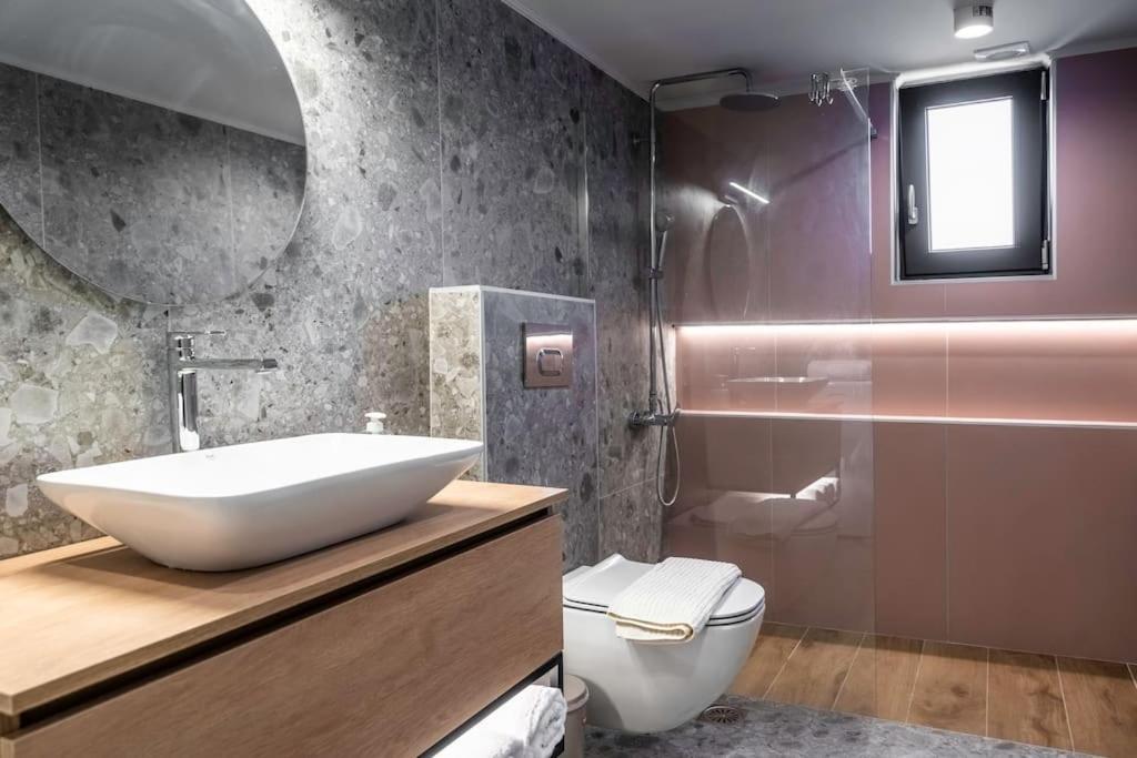 Endless View Luxury By The Sea Apartment Agia Pelagia (Crete)