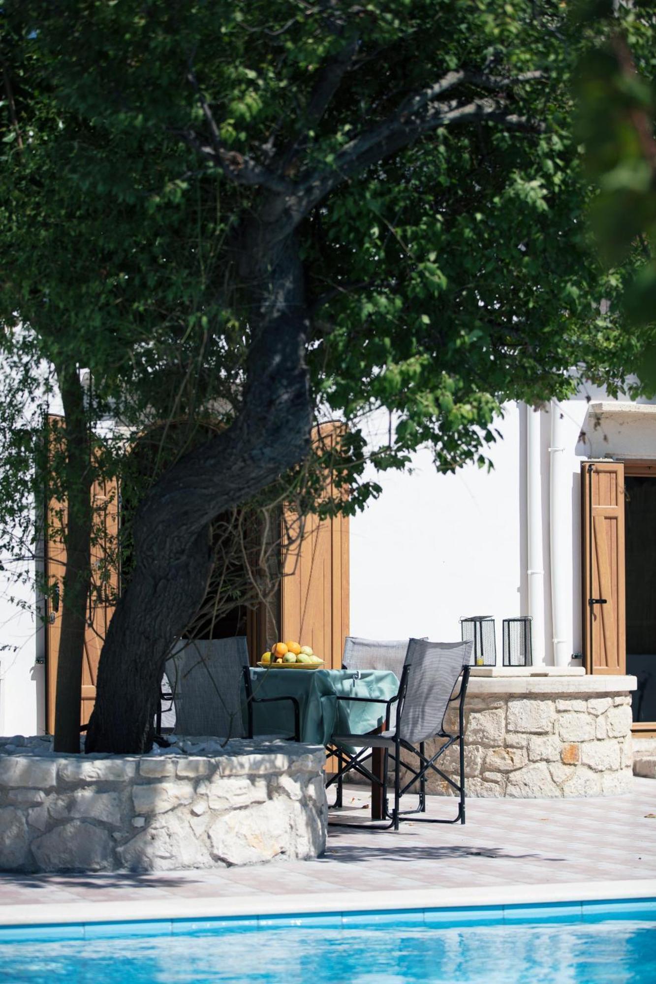 Silver Gem With Private Pool Villa