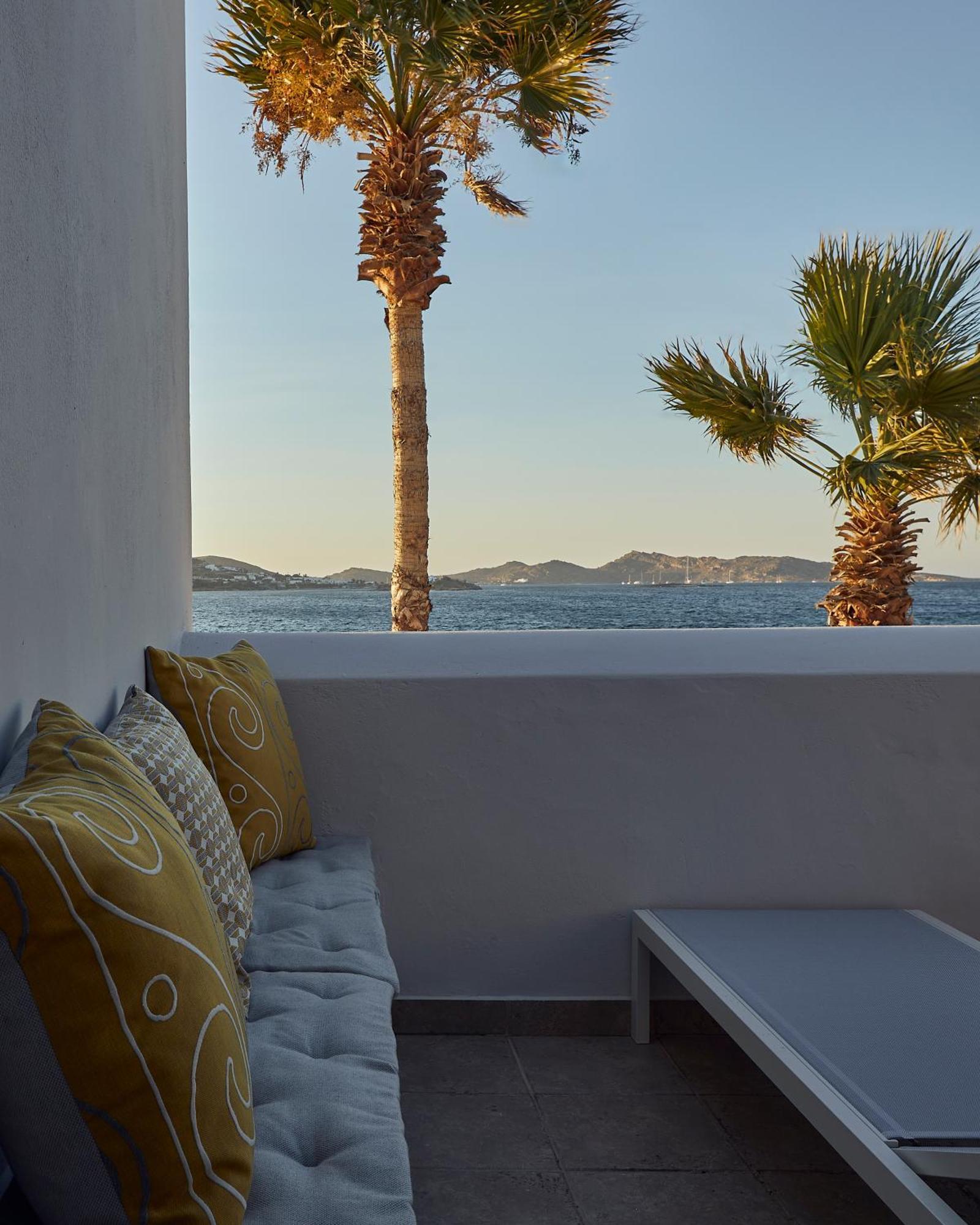 Art Group Living Apartment Naousa (Paros)