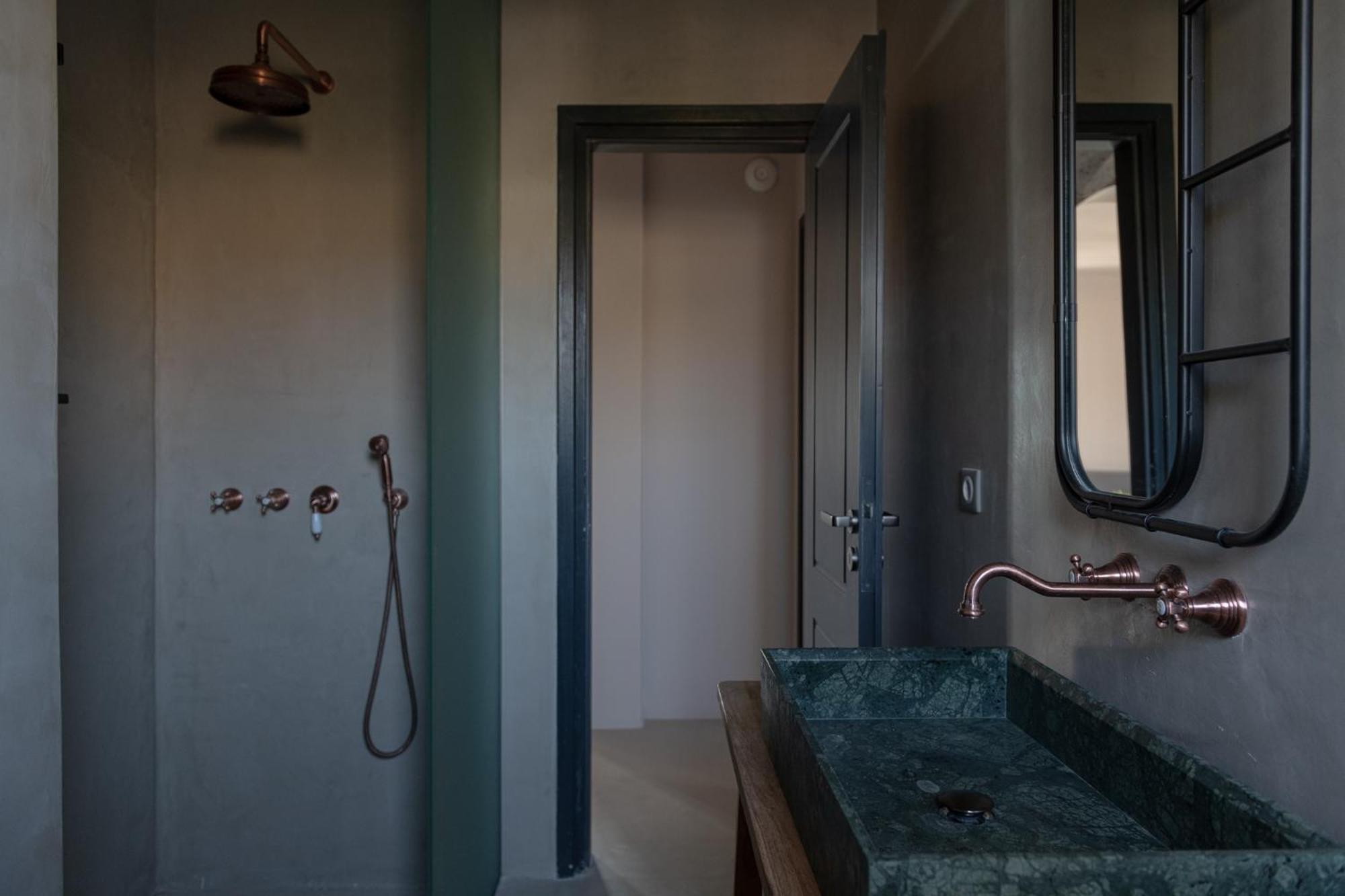Art Group Living Apartment Naousa (Paros)