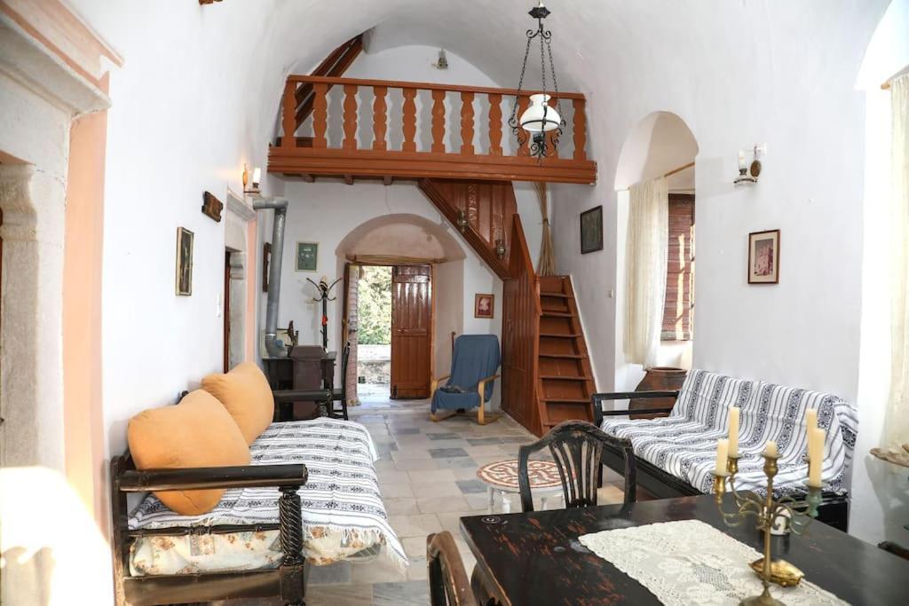 Holiday home Tower Of Dellarokas Melanes
