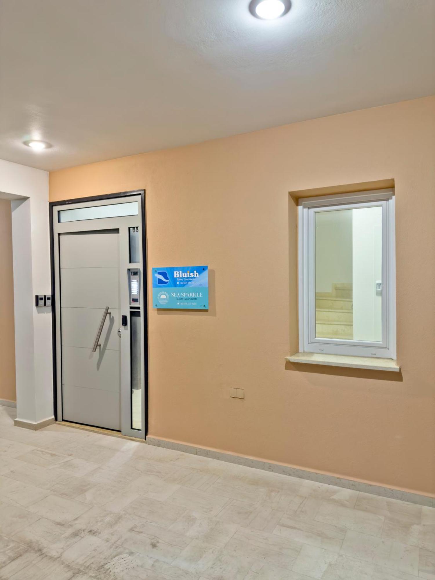Bluish 3b Apartment *