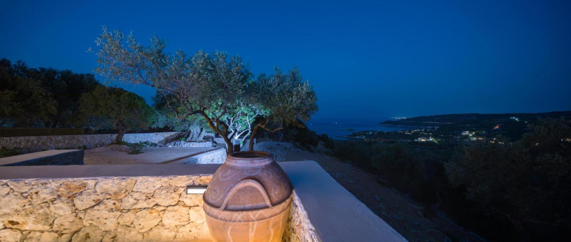 Villa Seva Sea View - Perfect For Romantic Getaways With Pool And Sunrise & Sea Views *