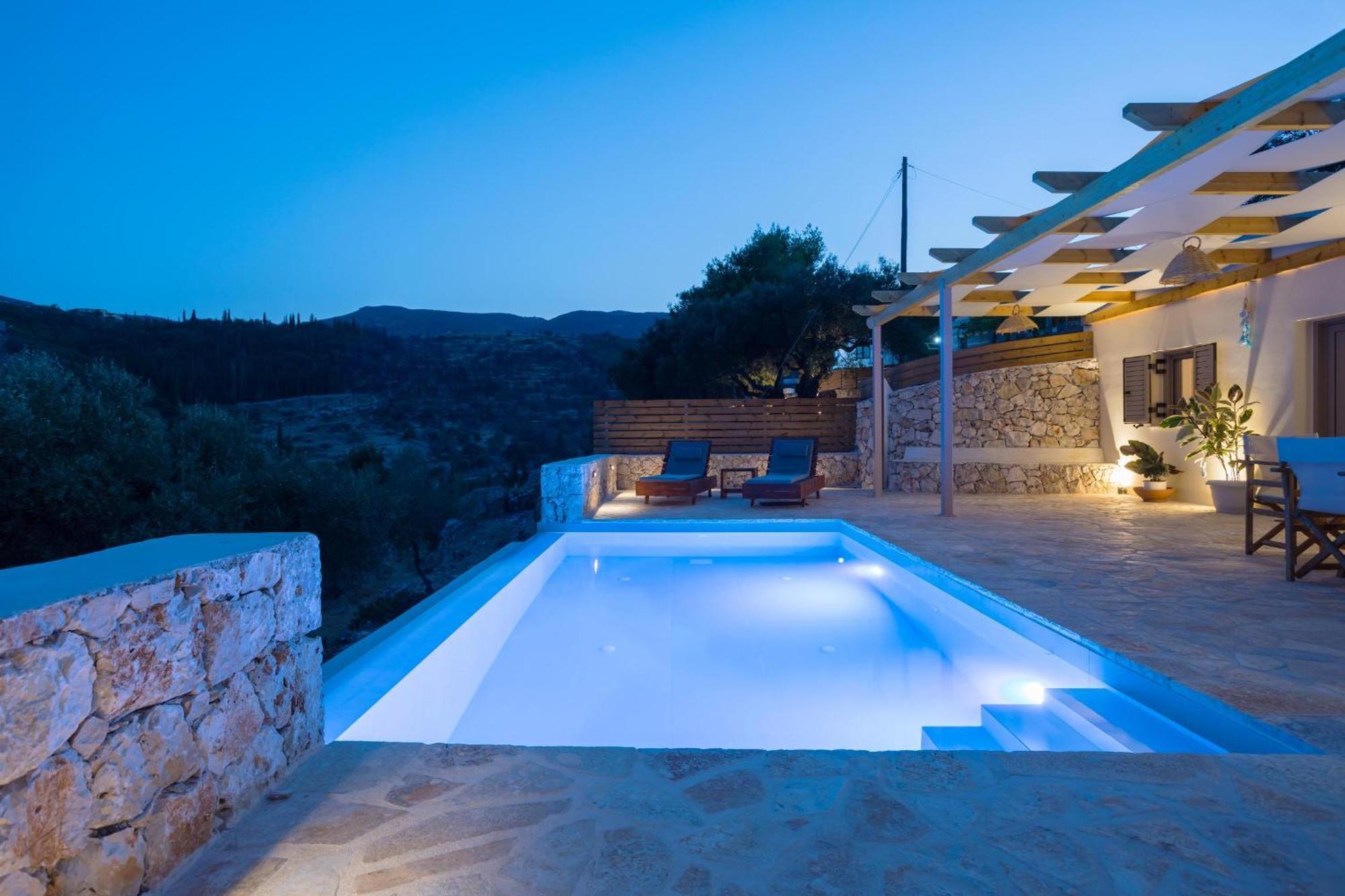 Seva Sea View - Perfect For Romantic Getaways With Pool And Sunrise & Sea Views Villa