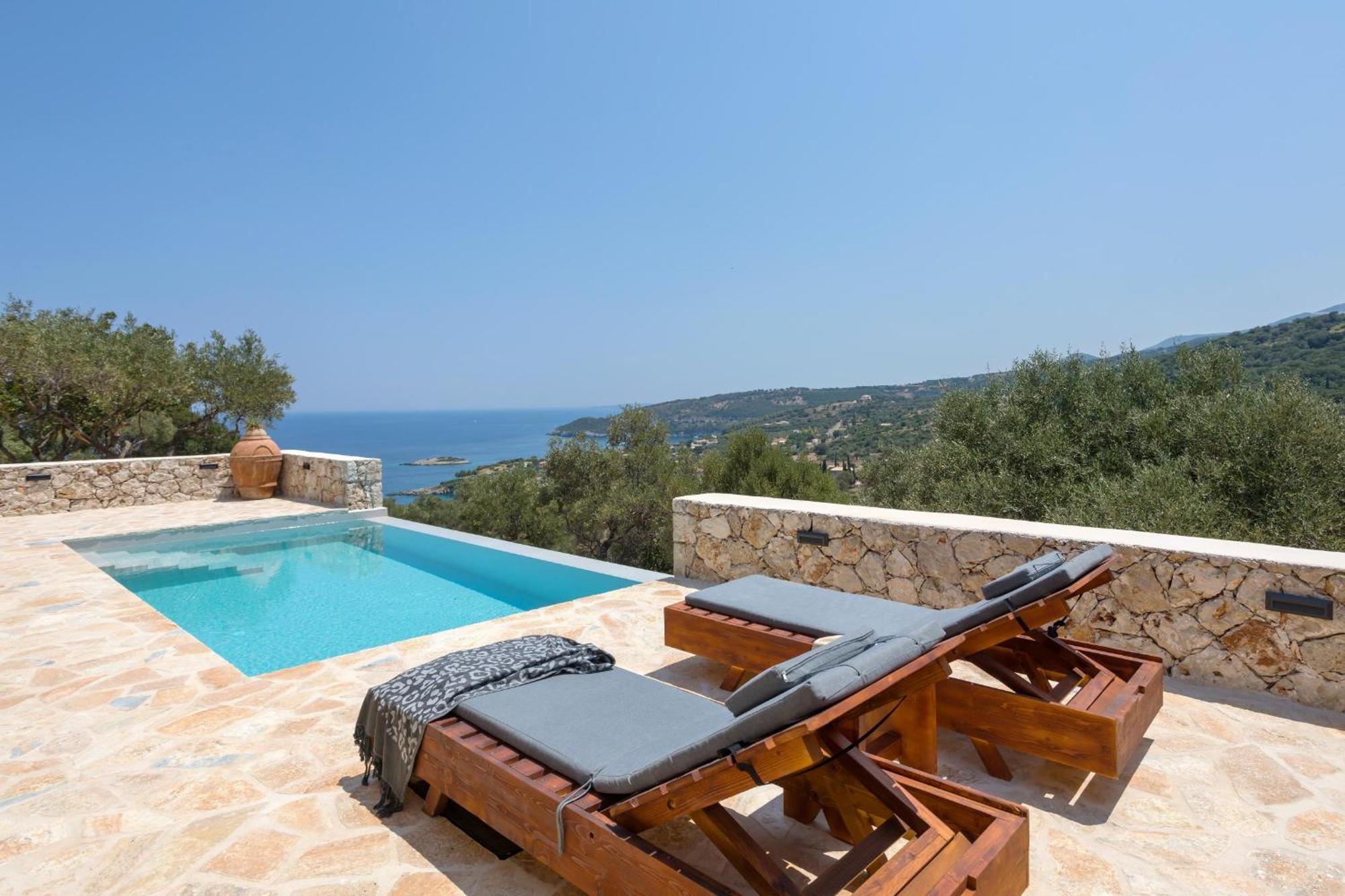 Villa Seva Sea View - Perfect For Romantic Getaways With Pool And Sunrise & Sea Views