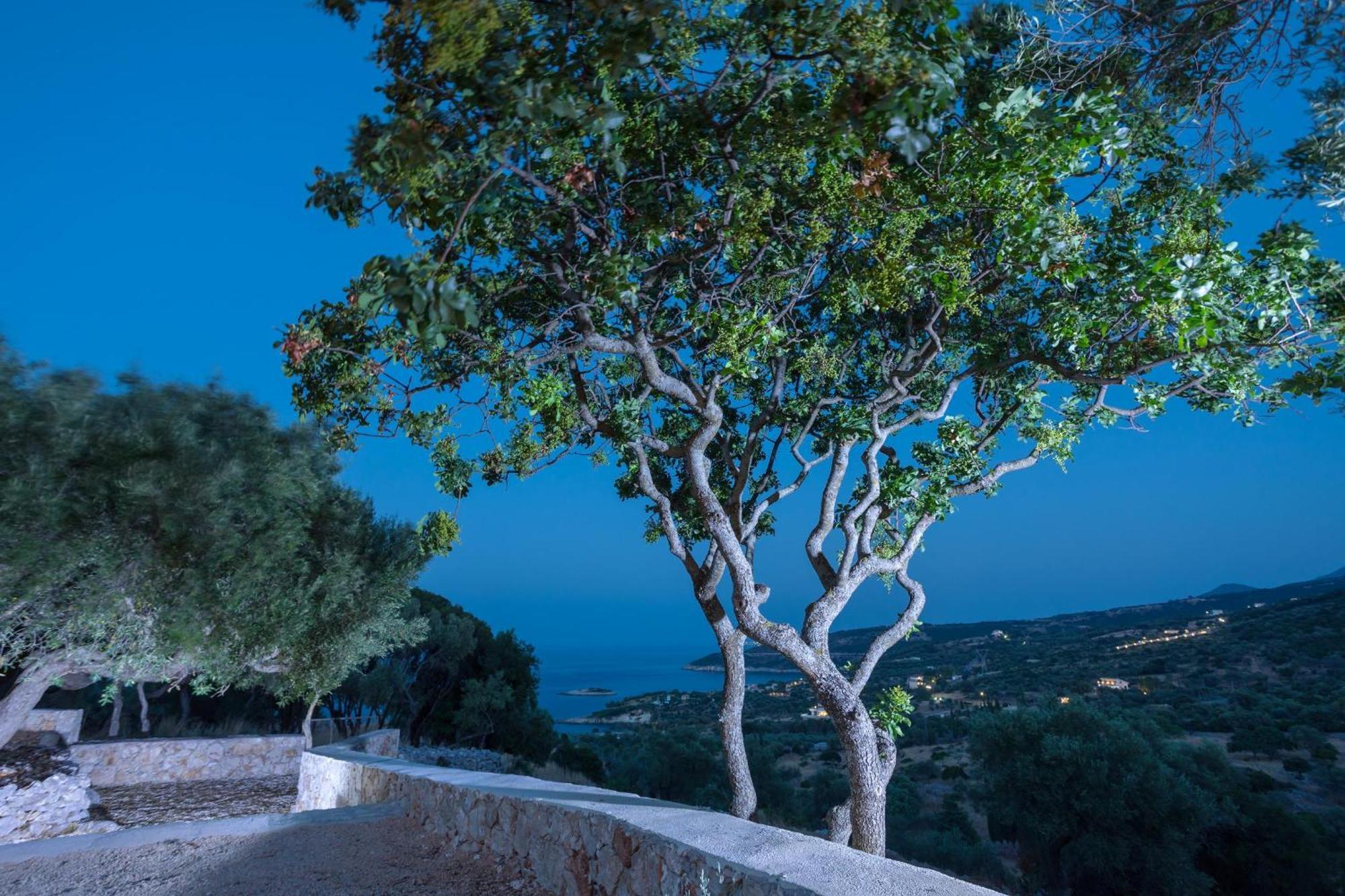 Seva Sea View - Perfect For Romantic Getaways With Pool And Sunrise & Sea Views