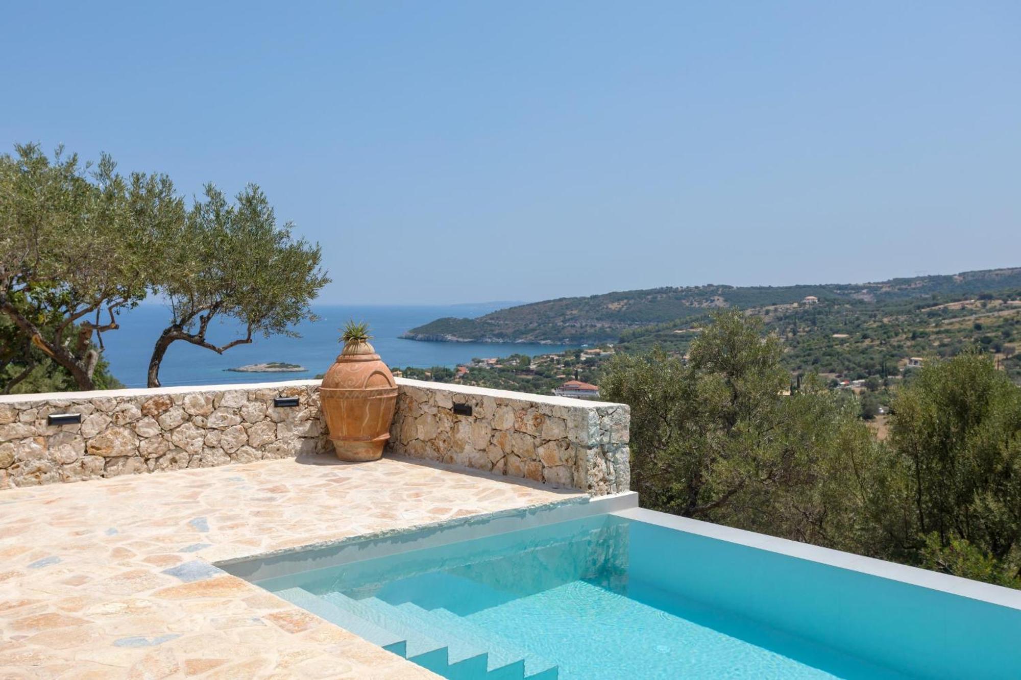 Seva Sea View - Perfect For Romantic Getaways With Pool And Sunrise & Sea Views